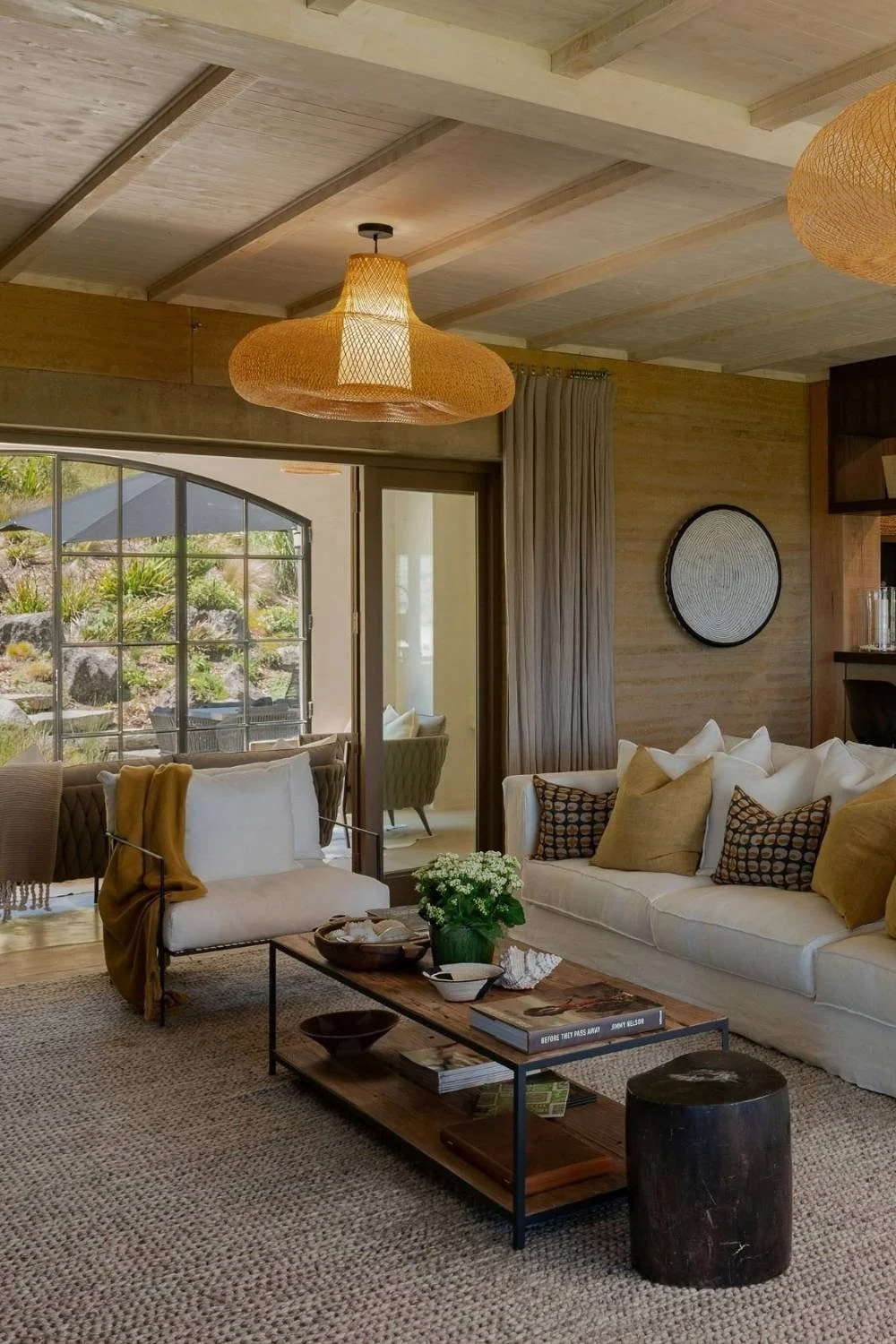 Muriwai luxury accommodation auckland booking