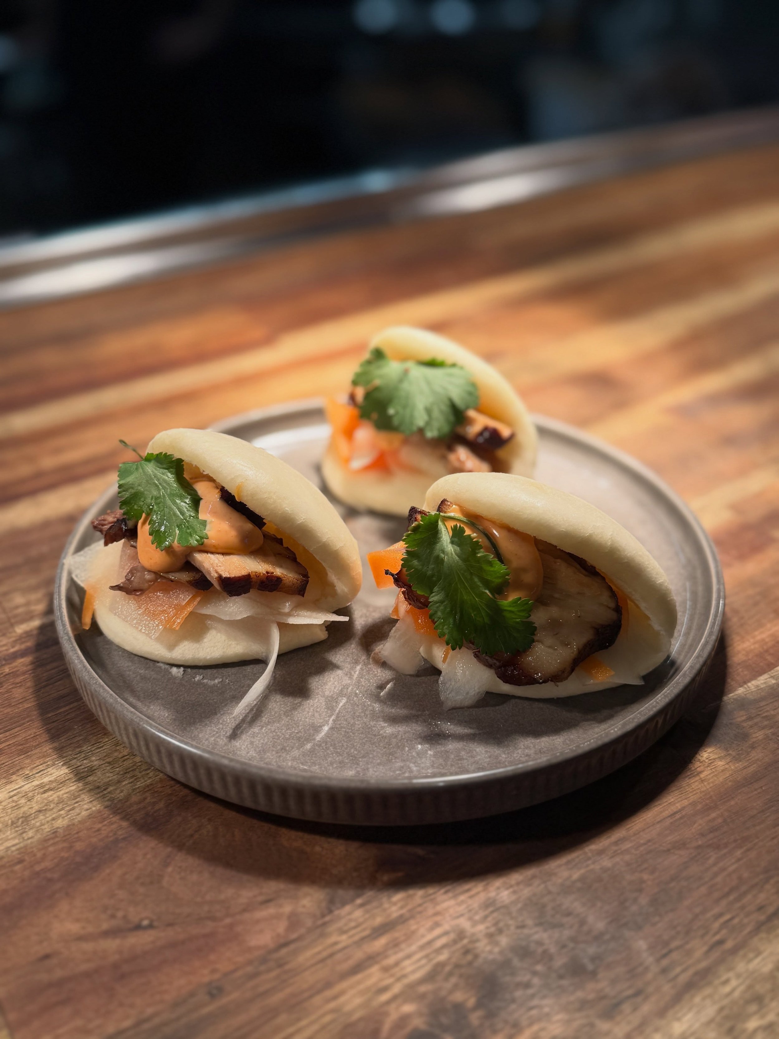 The Crooked Elm&rsquo;s Dish of the Week! BAO BUNS 🥢

Soft, fluffy bao with masterstock pork, pickled vegetables &amp; sriracha mayo. The perfect mix of rich, tangy and spicy. These litttle beauties might be disappearing soon&hellip; So if you&rsquo