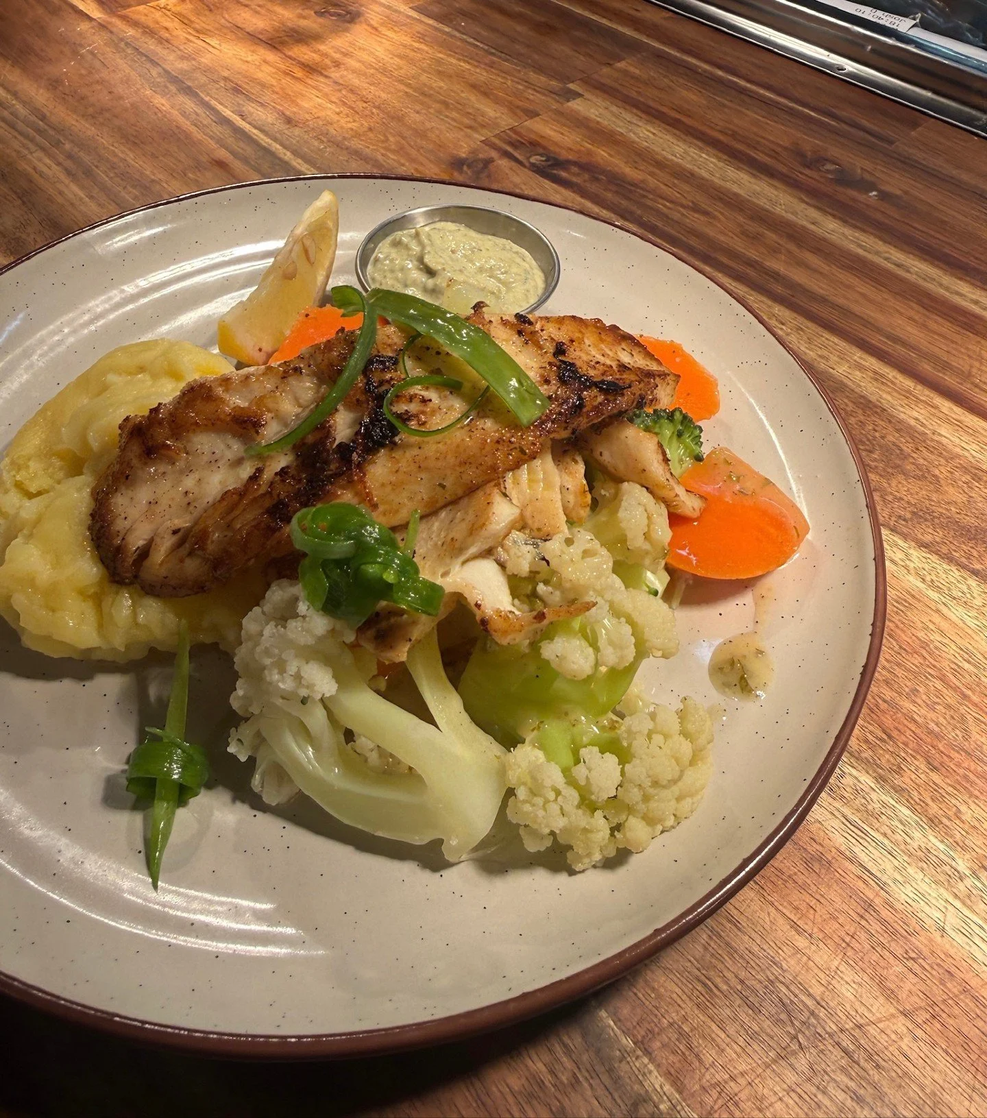 The Crooked Elm Dish of the Week! Our Market Fish 🐟

Fresh, simple and seriously good! Our Market Fish is grilled and served with steamed vegetables, creamy mash and tartare sauce. Prefer your sides a little different? Swap the mash &amp; veg for fr