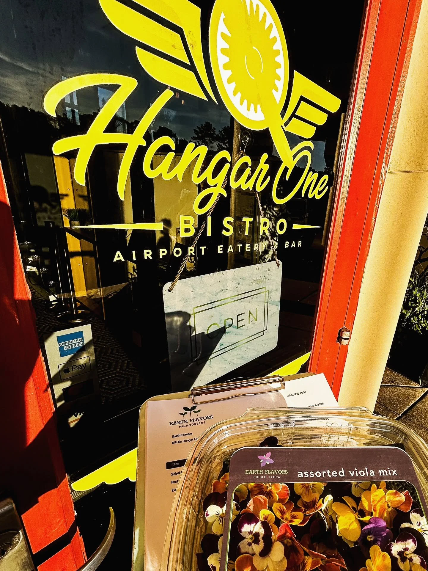 🌱🛬 Earth Flavors just landed at @hangaronebistro ! 

Excited to start this fresh journey together! Stop by, enjoy the view, and try some of their new creations! 👌✨

#microgreens #eatlocal #staugustinefl #EarthFlavors #hangaronebistro