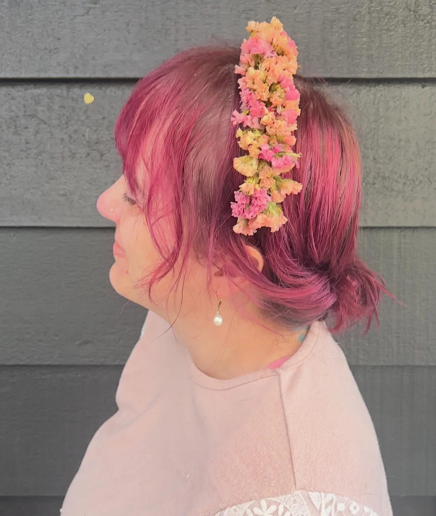 Want to learn how to make an easy dried flower crown? Join me at the @relovedweddingmarket on 4/28 ✨ Admission is free and the workshop add on is just $22. More info in the link in my bio!