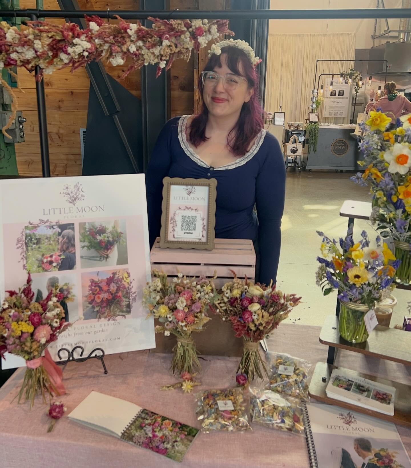 Thank you everyone who stopped by my spot at @relovedweddingmarket 💖 and thank you @bloomeventspdx for having me here! What a wonderful day meeting so many lovely people.