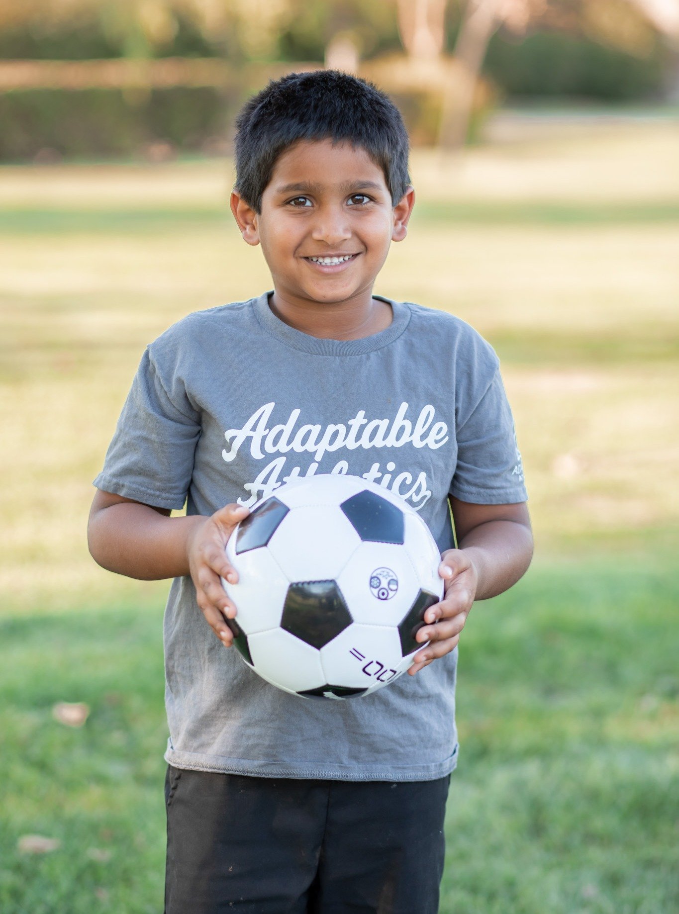 📸⚽ Picture day, but make it personality! 

We asked for smiles and got some great ones, along with flexes, thumbs up and a few dance moves. 

Never change, team! 💛

📸: @gisela__photography