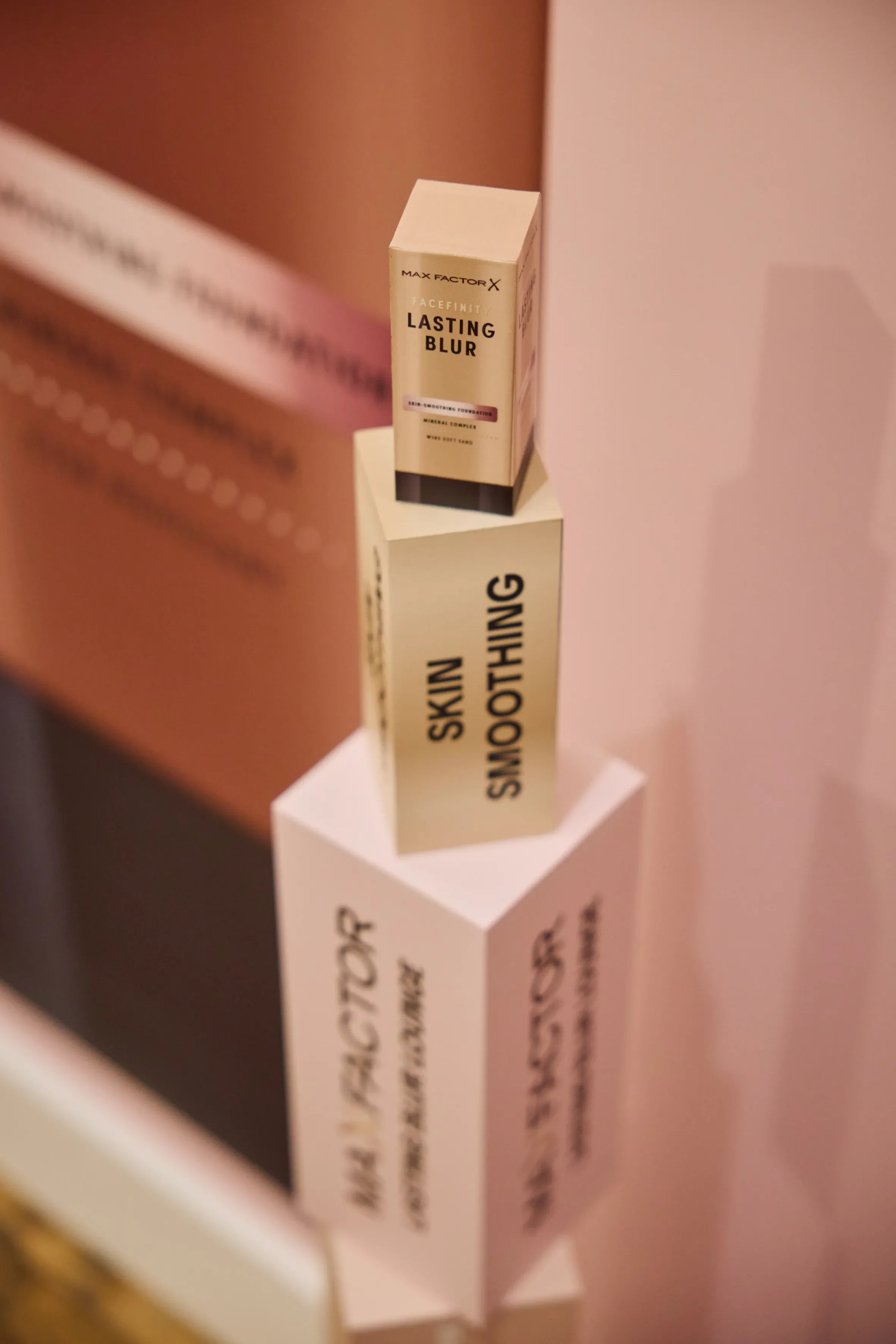 Max Factor balancing blocks
