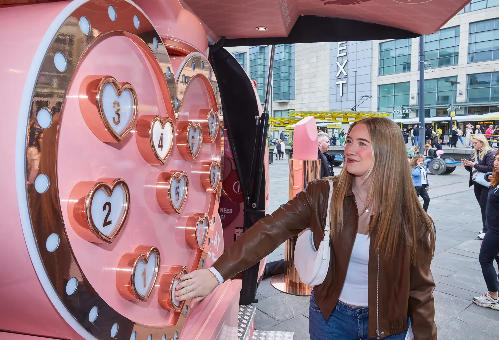 Charlotte Tilbury, Experiential Agency UK, Giant interactive phone