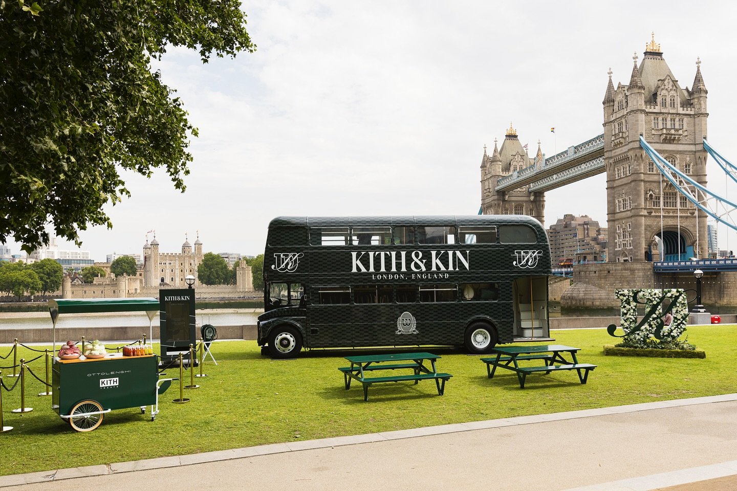 Latest work from Backlash for Kith to pre-launch the exclusive Kith for Wilson tennis collection, unveiled across three London landmarks ahead of its global release this Friday. The immersive experience made stops at Potters Fields with views of Towe