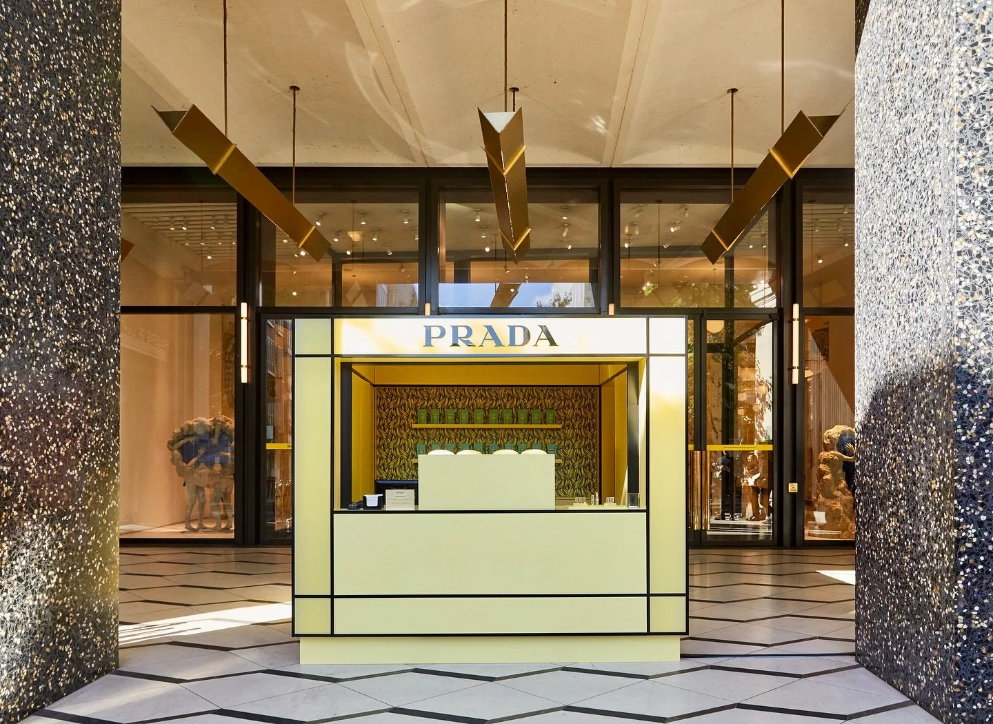 🍌 Backlash x Prada Beauty - launching the new Prada Banana Lip Balm at Selfridges.

The Mondrian Line kiosk features Prada Yellow throughout and the iconic Prada Banana motif from the celebrated 2011 spring/summer collection.

Guests could trial the