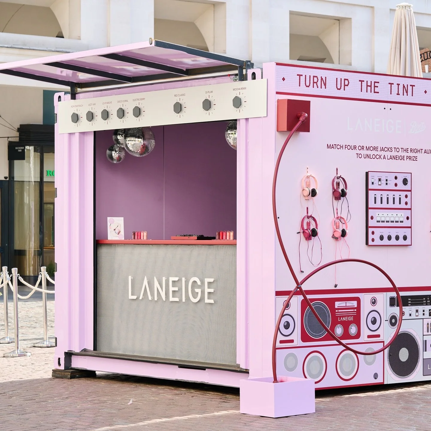 BAcklash x Boots x Laneige 

Our amp-inspired pop-up for Boots x Laneige brought the &lsquo;Turn up the Tint&rsquo;  energy outdoors. Located at the iconic Covent Garden Piazza. 

#popup #popupshop #london #popupstore #laneige
