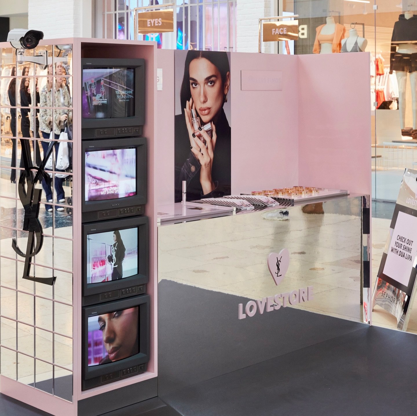 Backlash x YSL Beauty 🛒 

Celebrating the launch of YSL&rsquo;s shade extension to their iconic Loveshine and Make Me Blush range with a reimagined &lsquo;supermarket&rsquo; pop-up experience.

The YSL Lovestore pop-up, in collaboration with Sephora
