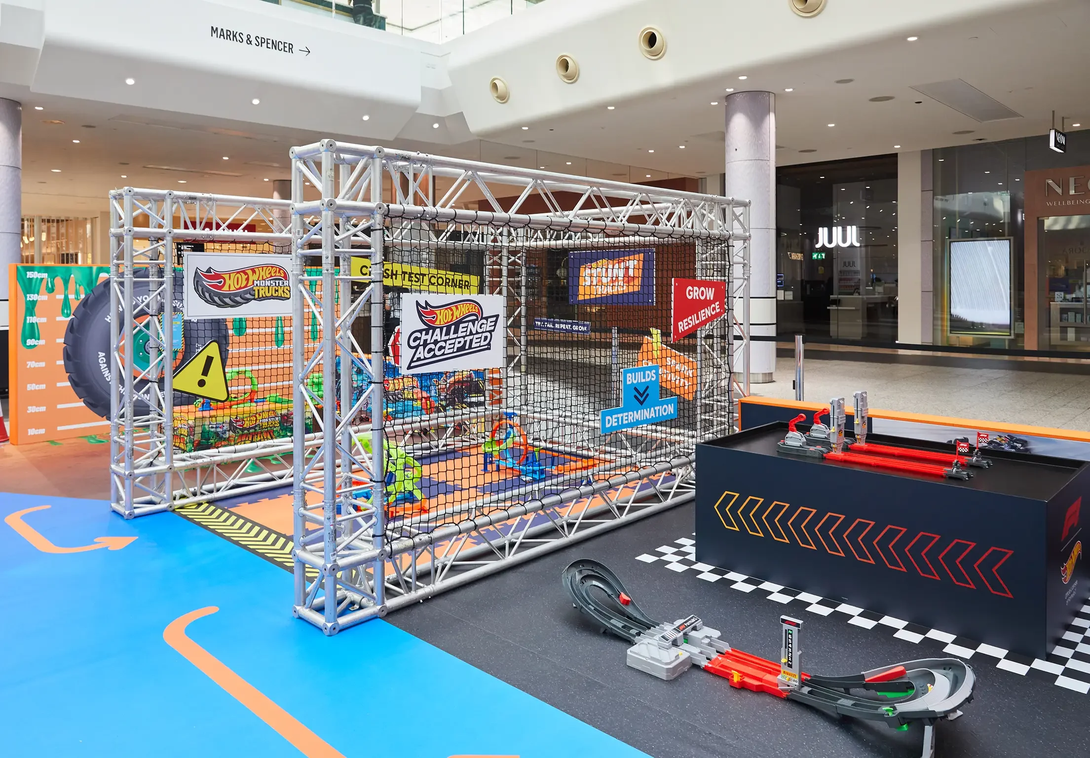 Hot Wheels Testing Centre - Monster Truck play space