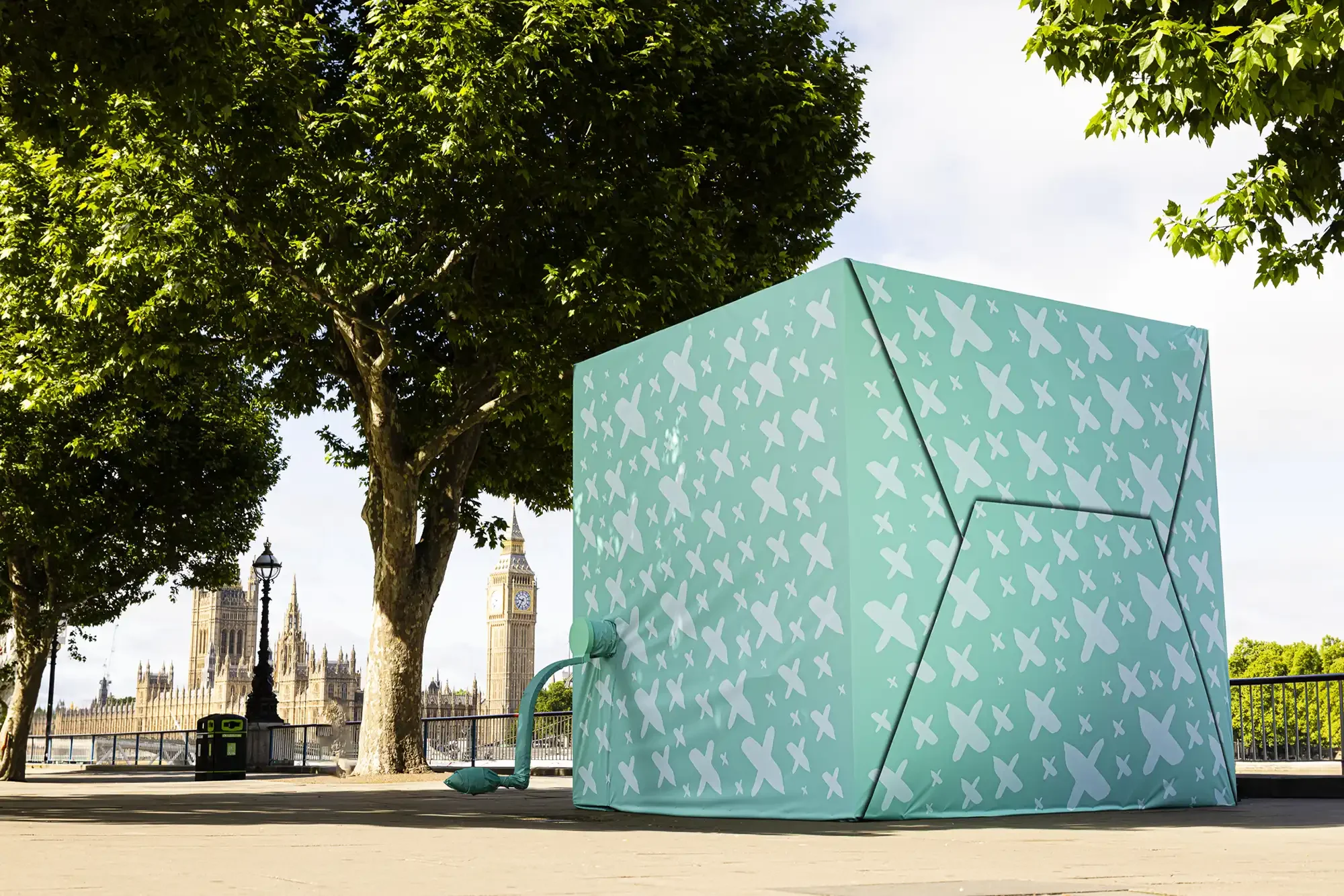 Rascals, Pop-Up Agency UK, Giant Music Box Exterior & Giant Piano