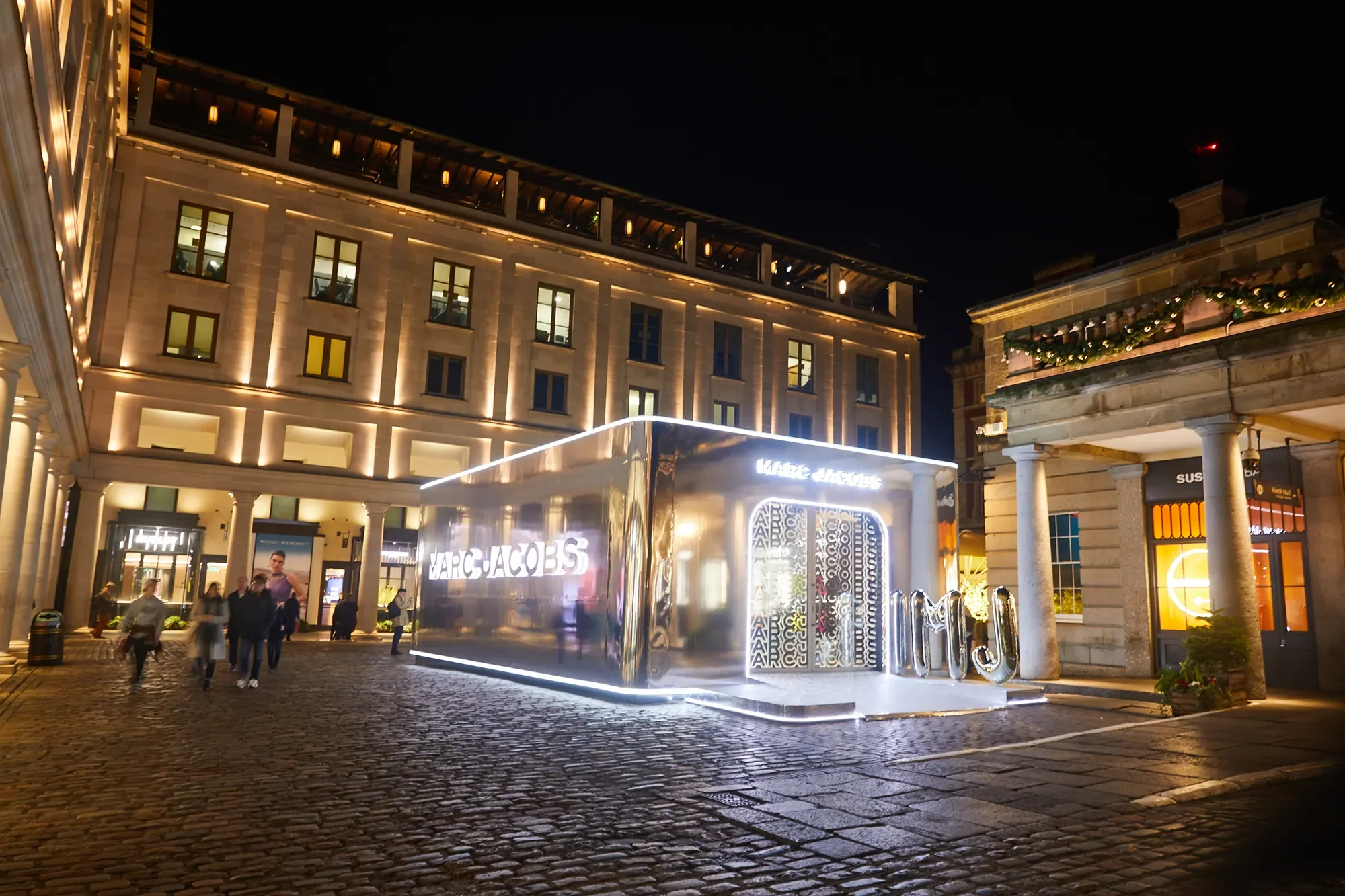 Marc Jacobs, Mirror Box, Covent Garden - Night