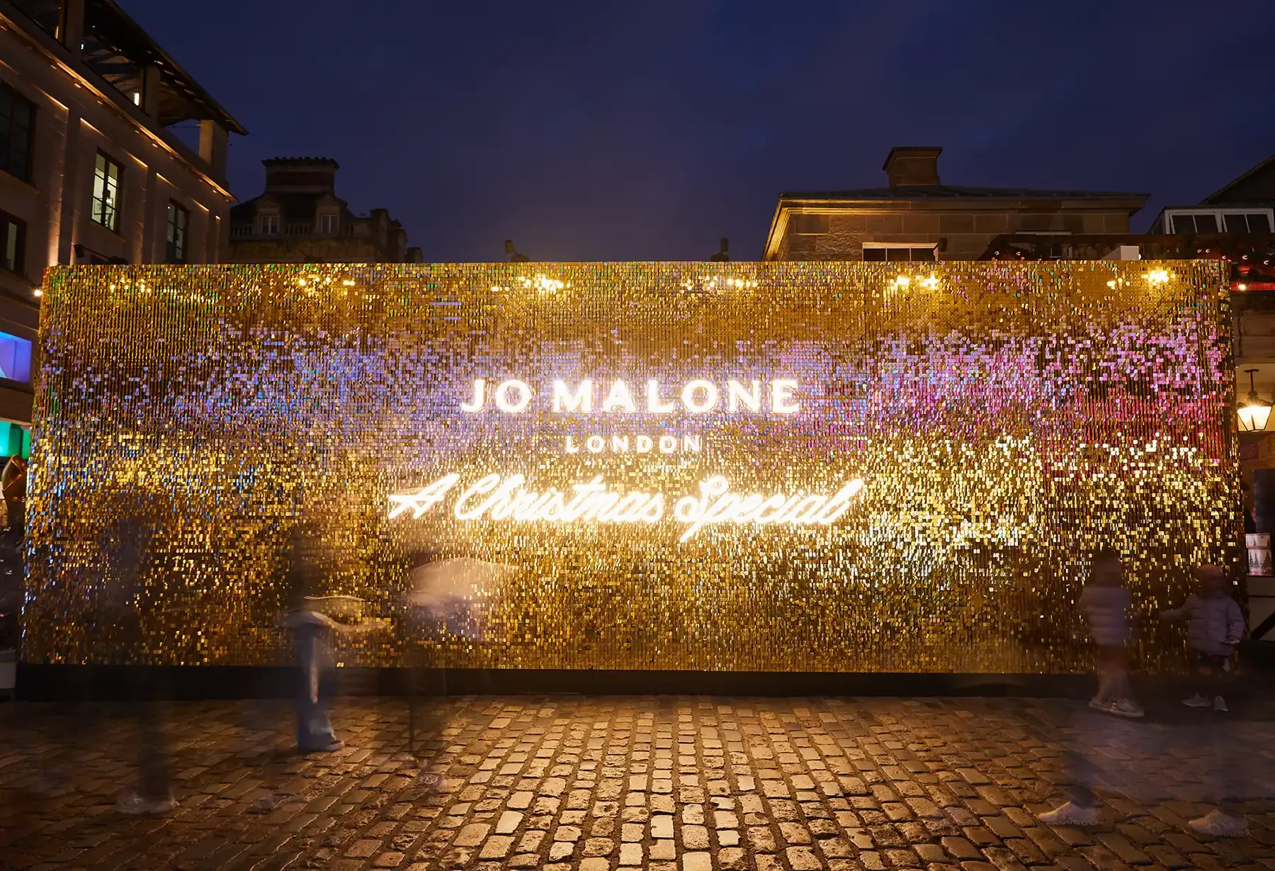 Jo Malone London, The Christmas Special Pop-up, Top UK Experiential Marketing Agency - Exterior in Gold mirrored shimmer walls
