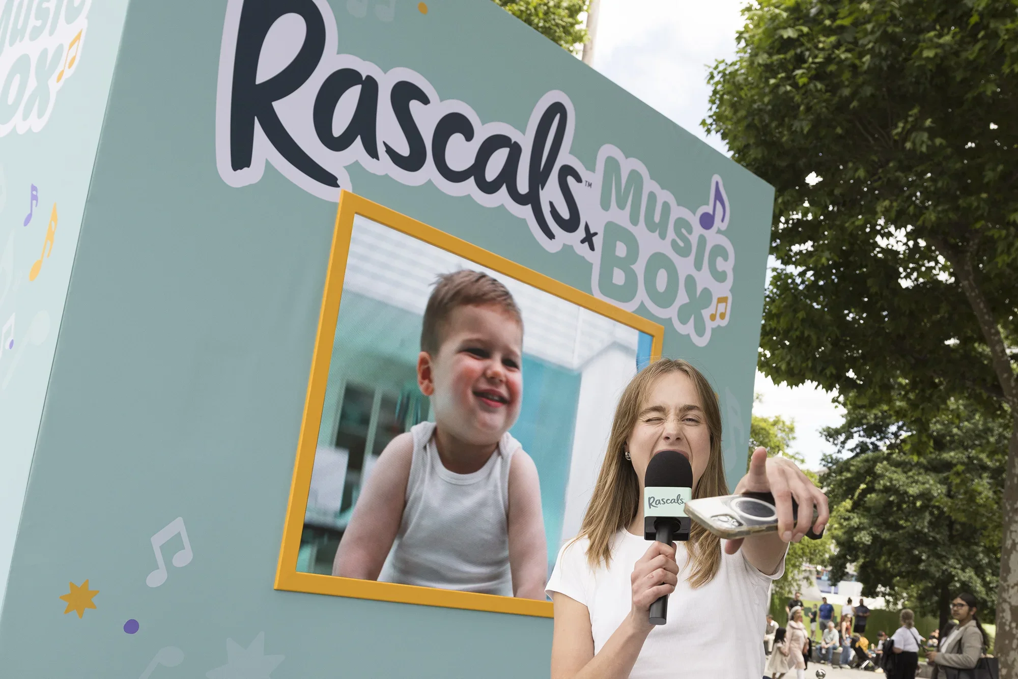 Rascals, Pop-Up Agency UK, Giant Music Box Exterior, Reporter