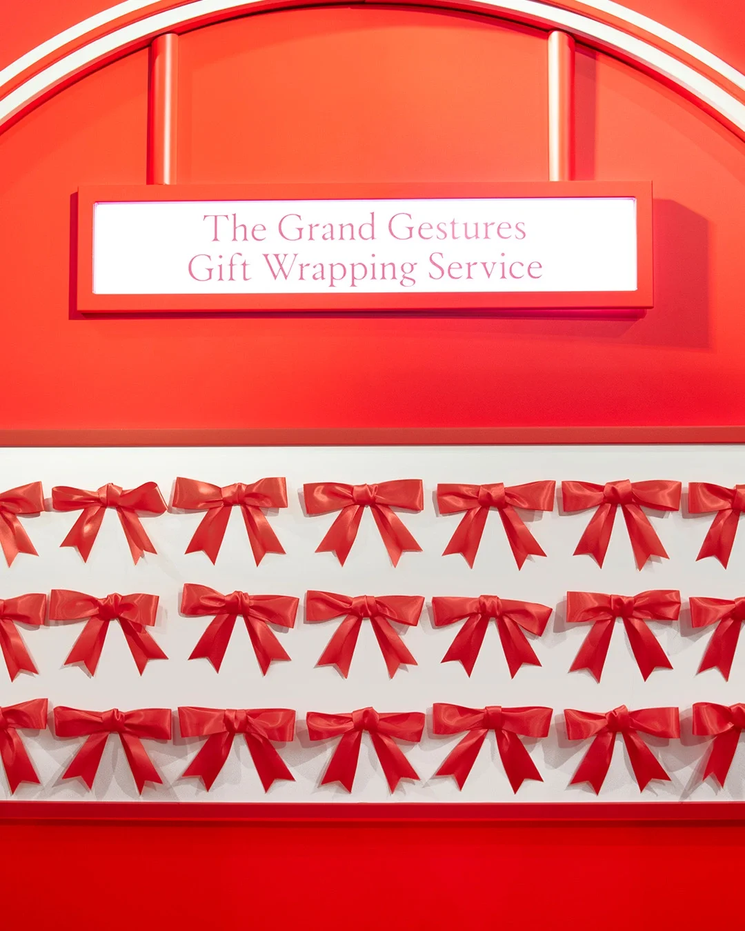 & Other Stories, Visual Merchandising Agency UK, Christmas Pop-up, POS 