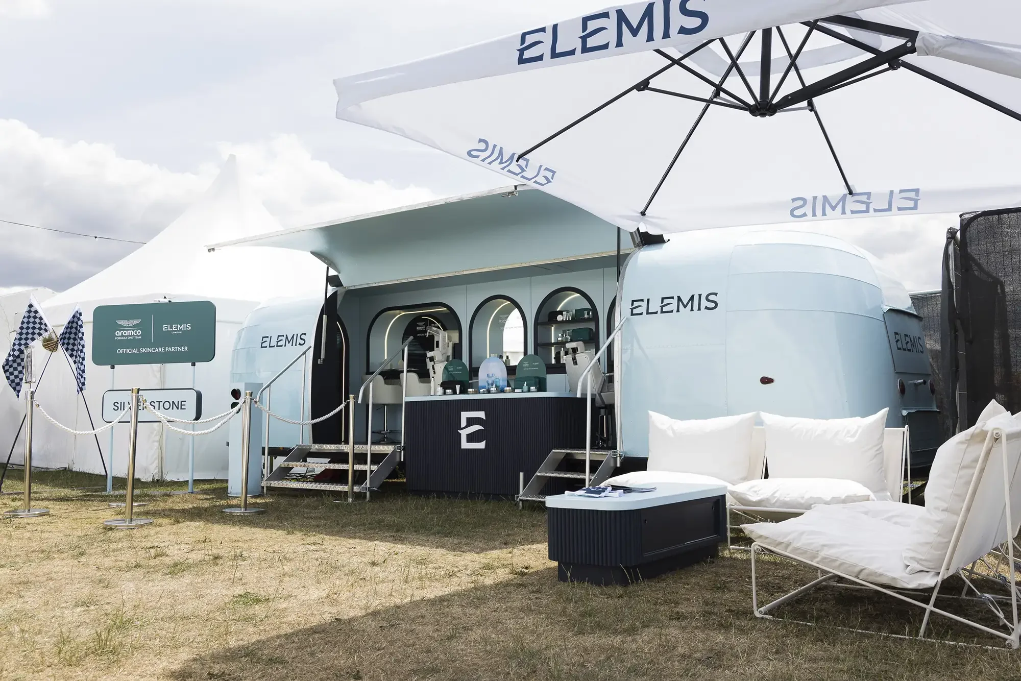 Elemis, Pit stop pop-up. Experiential Agency UK, Roadshow - Exterior Set up