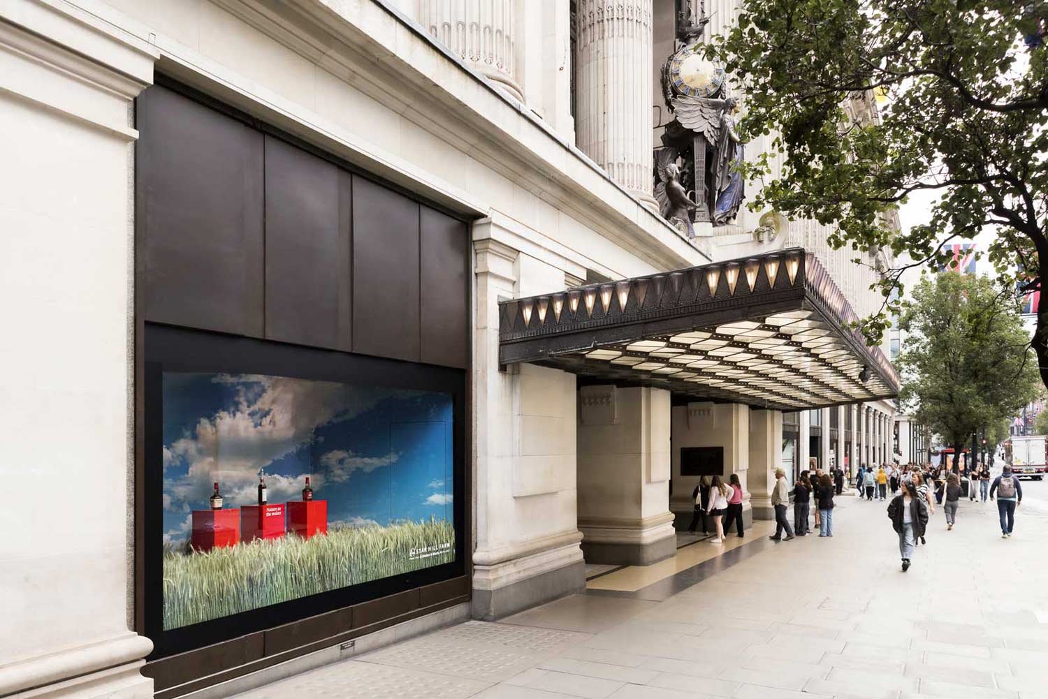Maker's Mark, Star Hill Farm, Selfridges, Visual Merchandising display of bottle display in Selfridges window