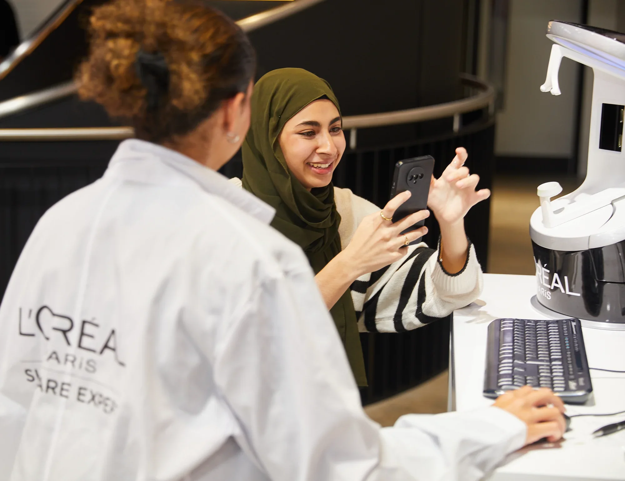 L'Oreal Paris, Event Marketing Agency, Customer Skin Consultantion