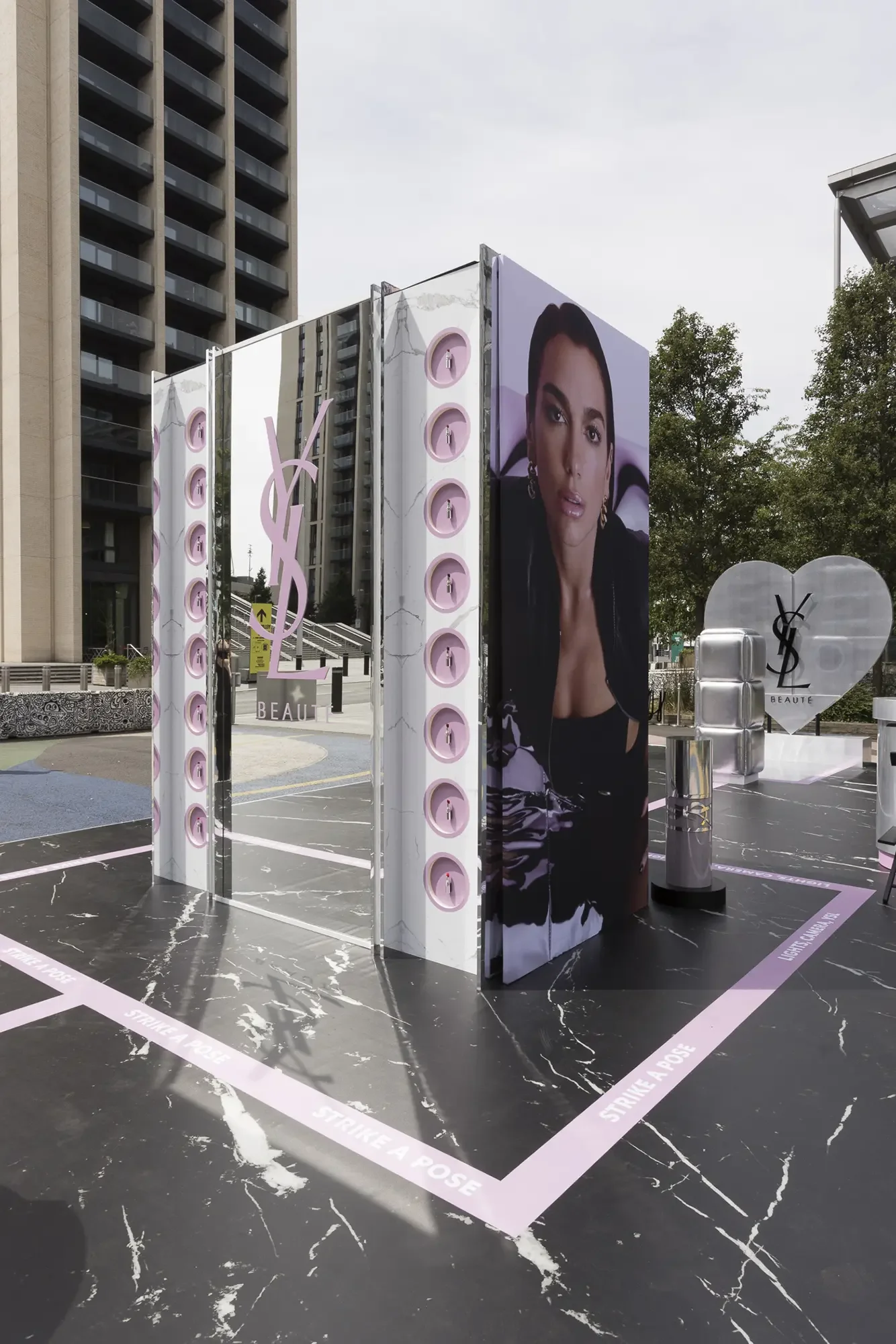 YSL Beautè, Pop-up, Love Games, Central Wall