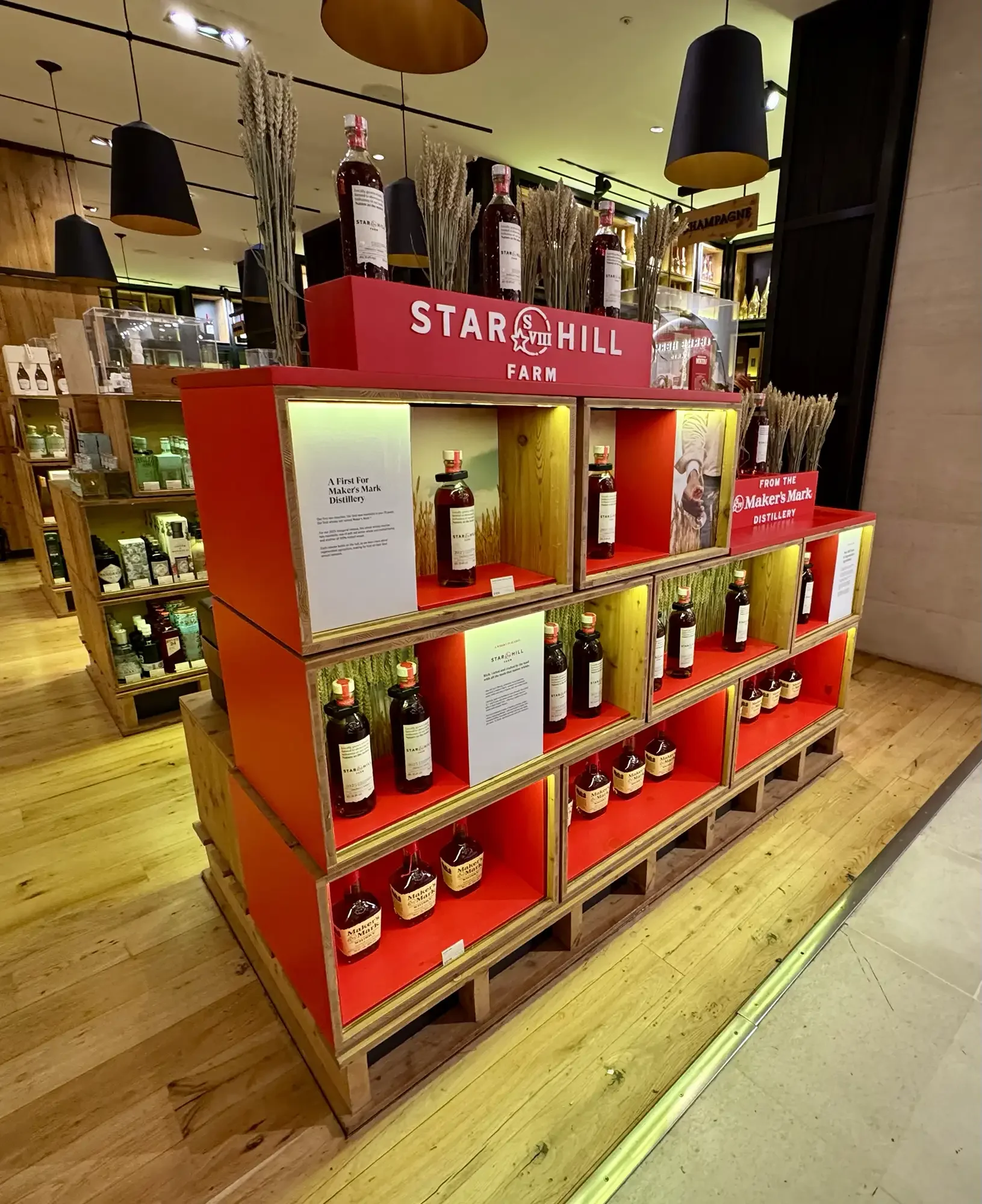 Maker's Mark, Star Hill Farm, Selfridges, Visual Merchandising display of bottle display in Selfridges window