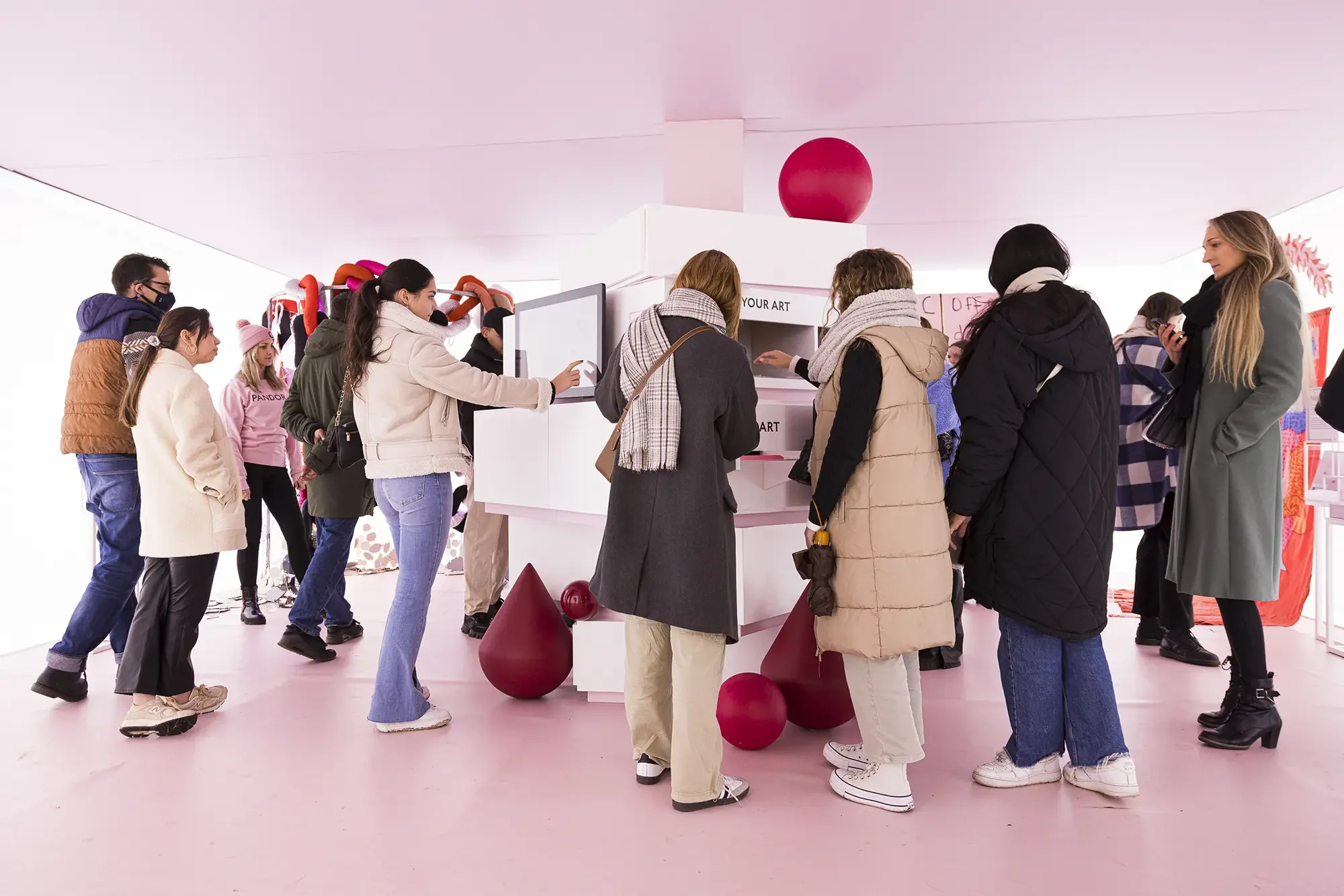 Pandora, Loves Unboxed Pop-Up interaction