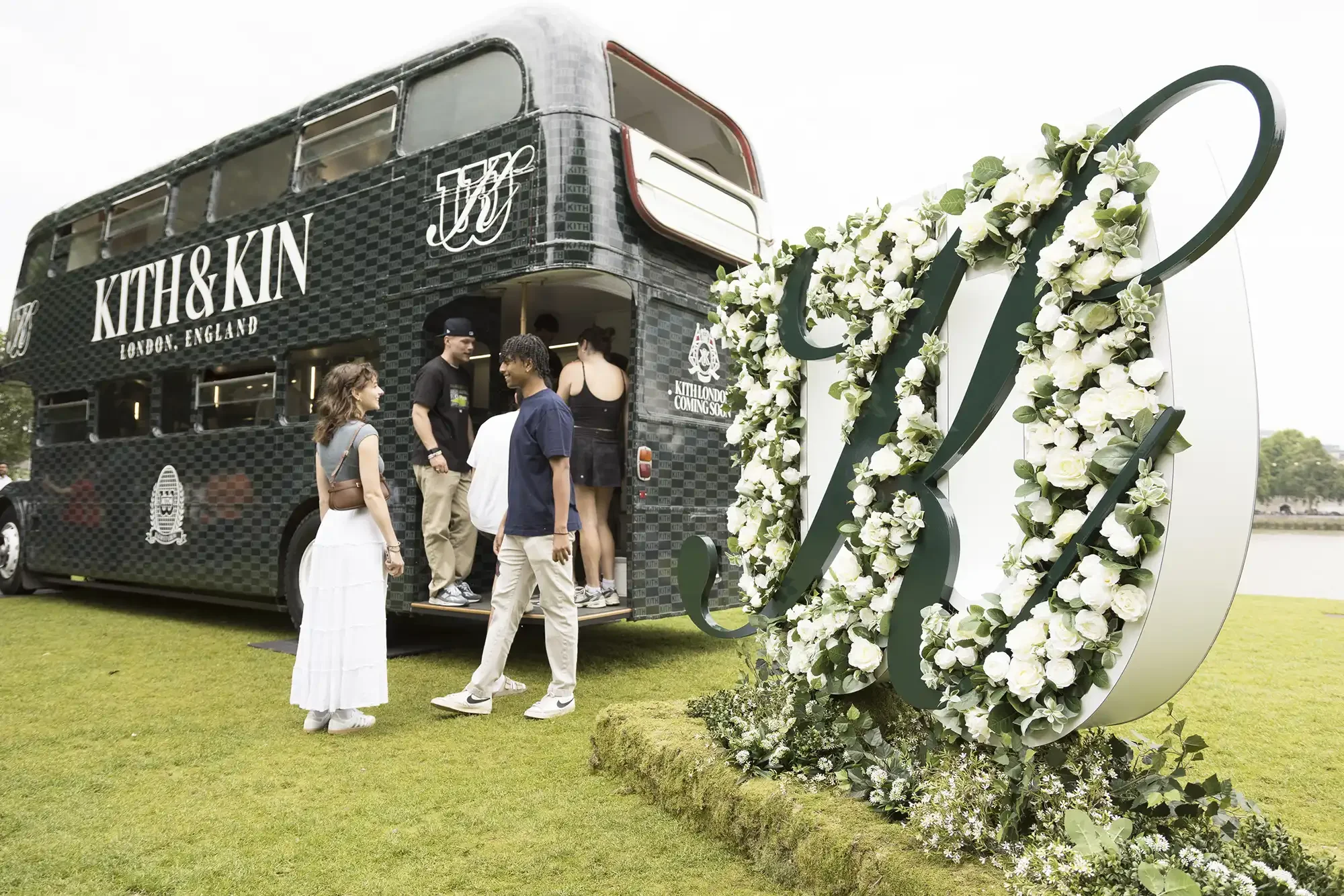 Kith X Wilson Tennis Pop-up, Pop-Up Agency UK, Bus Exterior, Florals, Tower Bridge