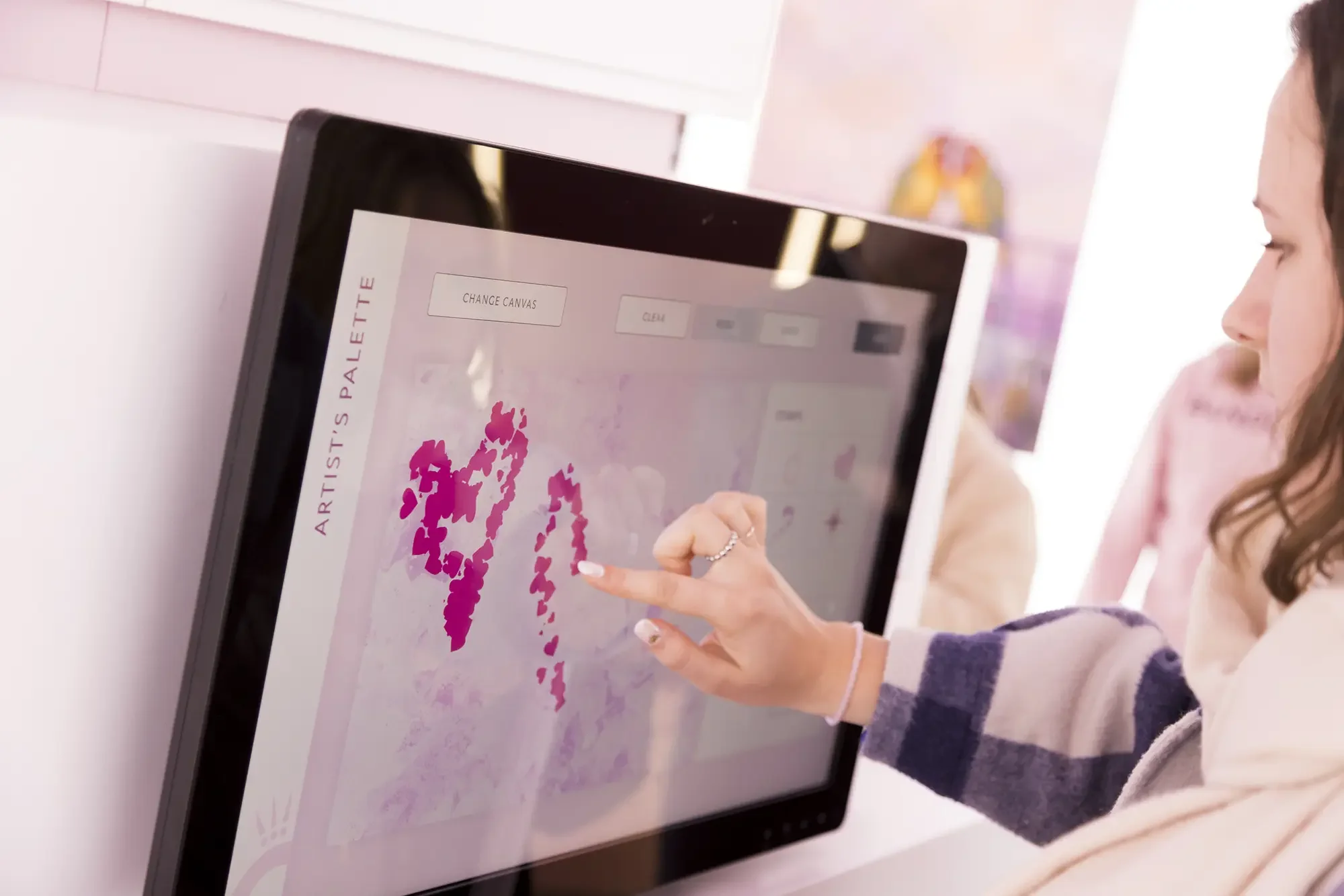 Pandora, Pop-Up, Digital Screens,