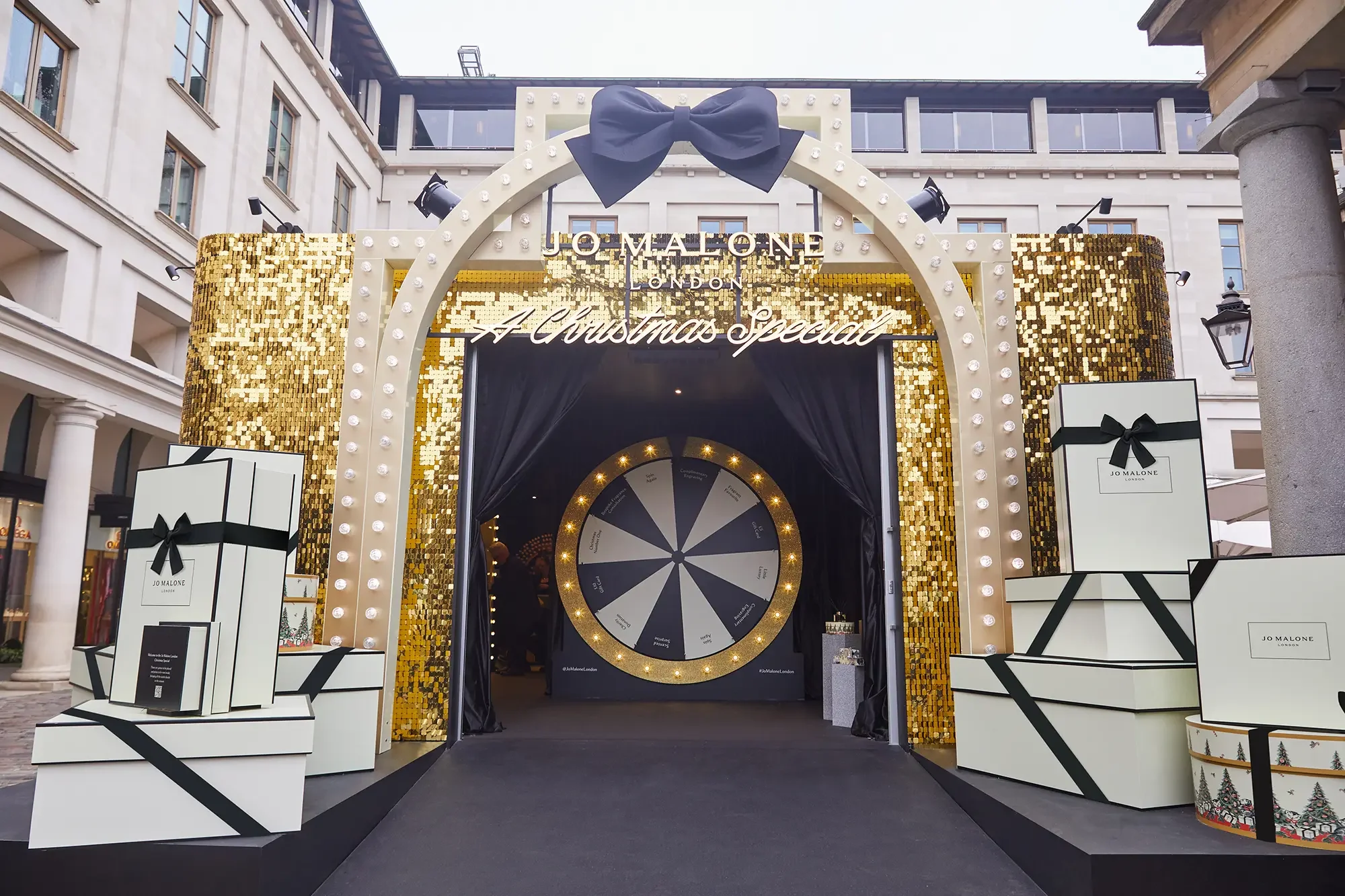 Jo Malone London, The Christmas Special Pop-up, Top UK Experiential Marketing Agency - Entrance Display