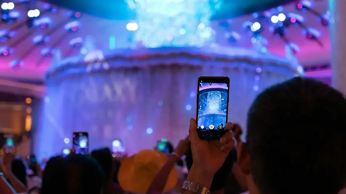 Data Driven Event, Phone capturing content