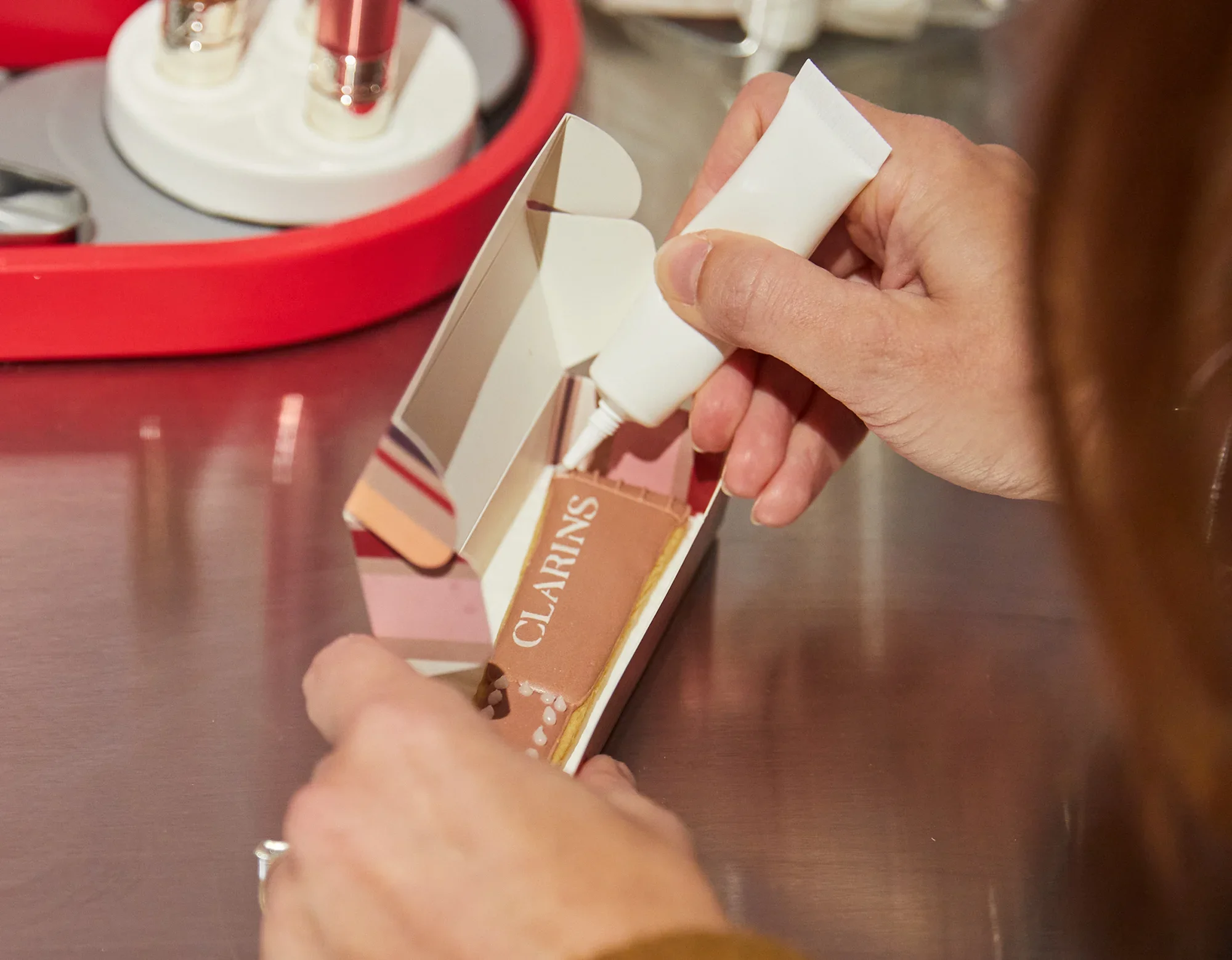 Clarins Sweet Spot Pop-Up, Experiential Marketing - UGC Biscuit Decorating