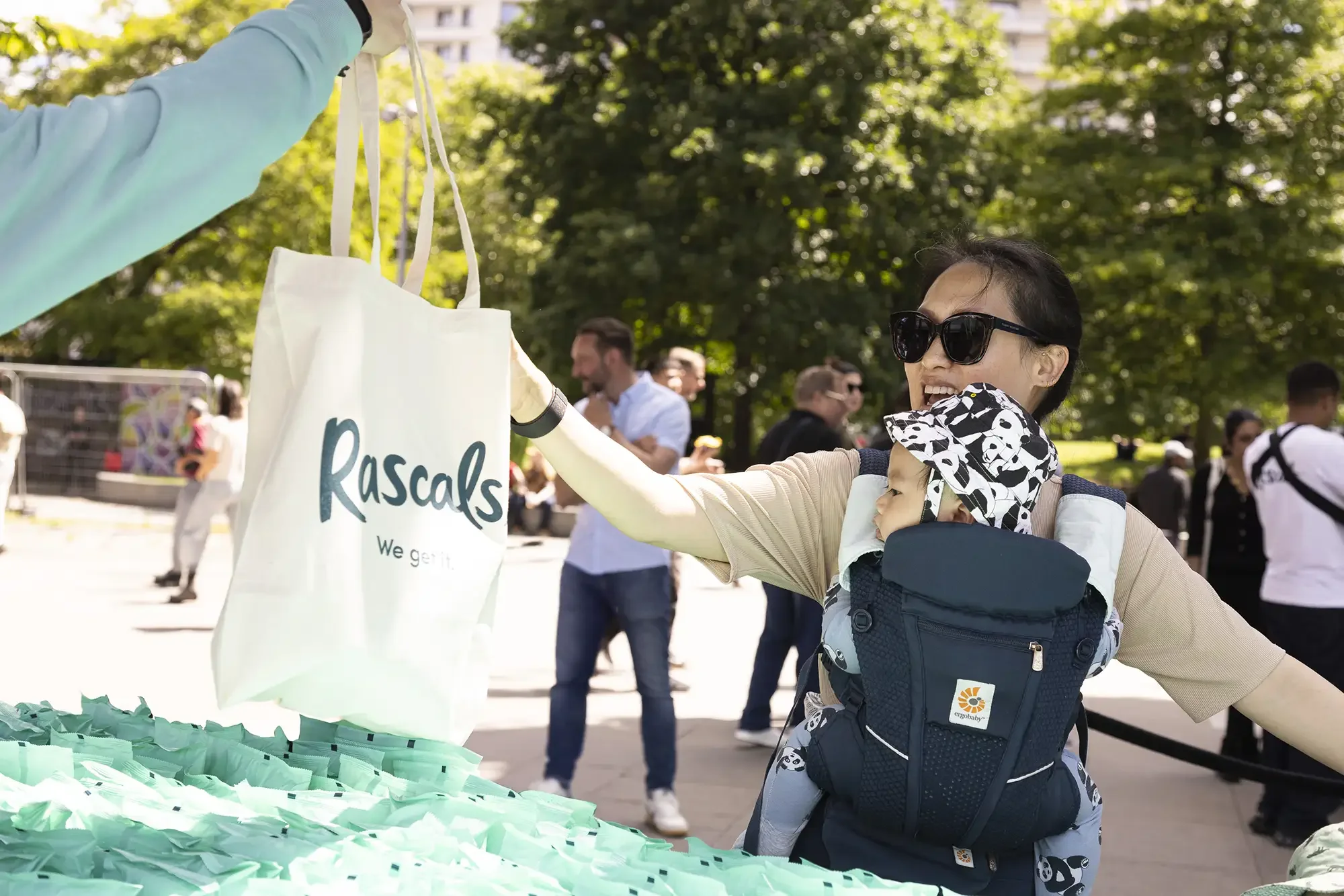 Rascals, Pop-Up Agency UK, Giant Music Box Exterior, Sampling