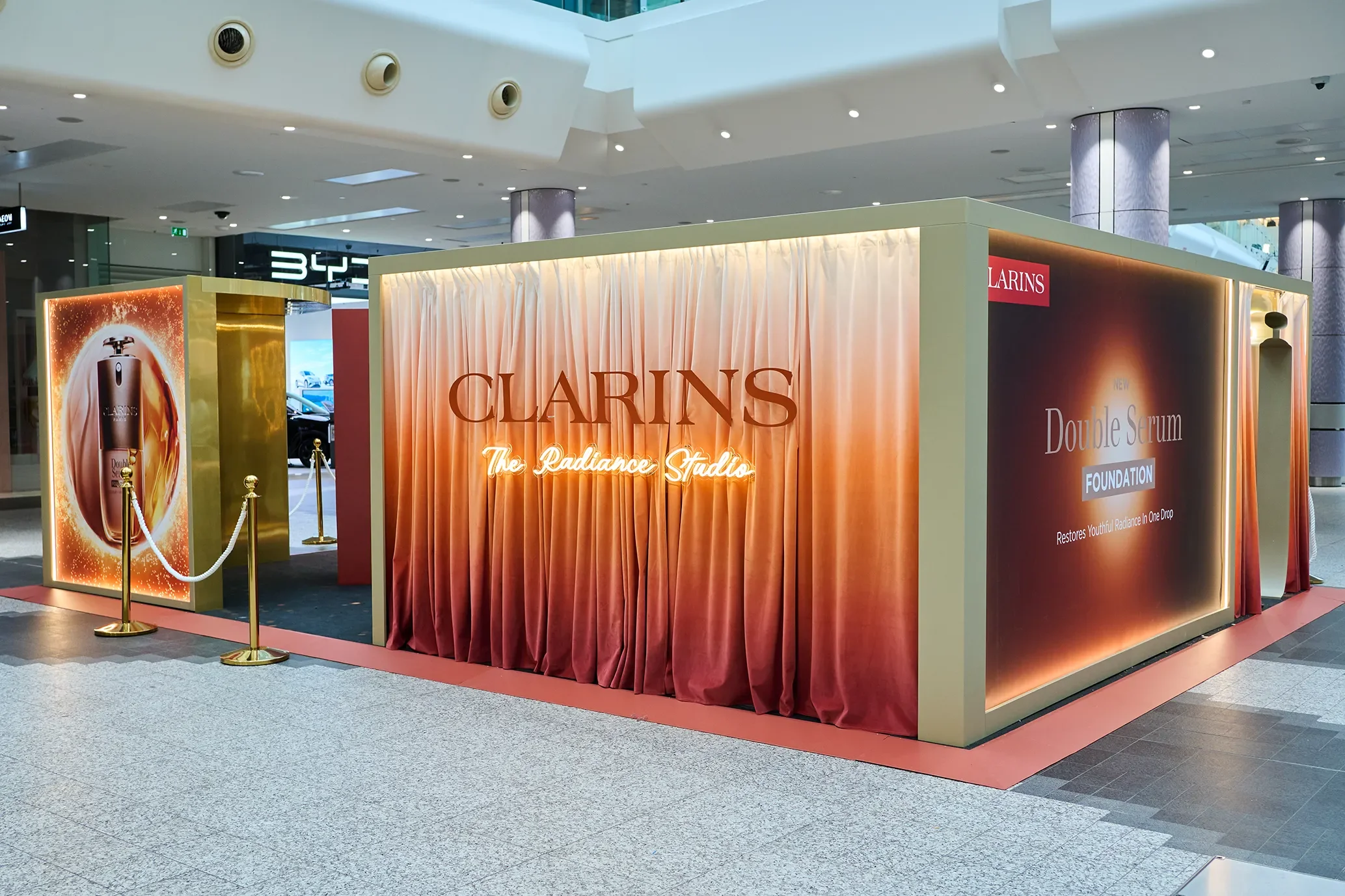 Clarins, The Radiance Studio, Stand