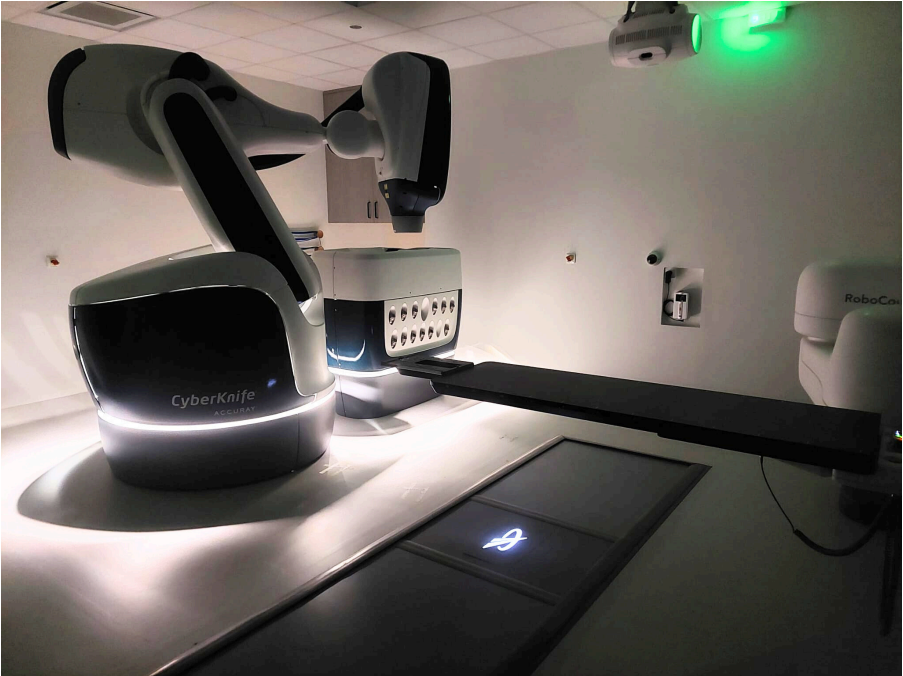 [Référence]  CYBERKNIFE BACLESSE
