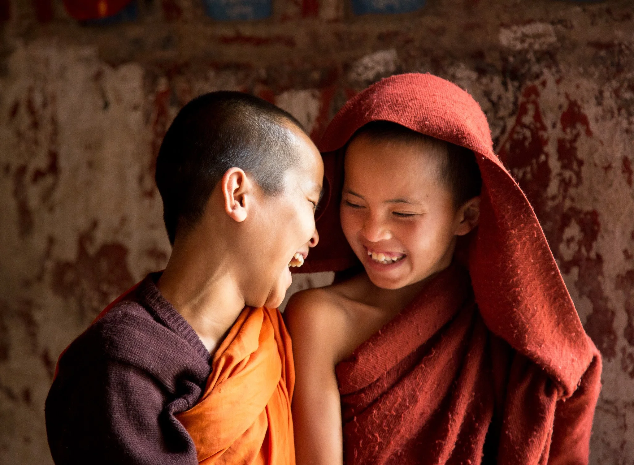 LAUAGHING MONKS, LISBETH MONETON.jpg