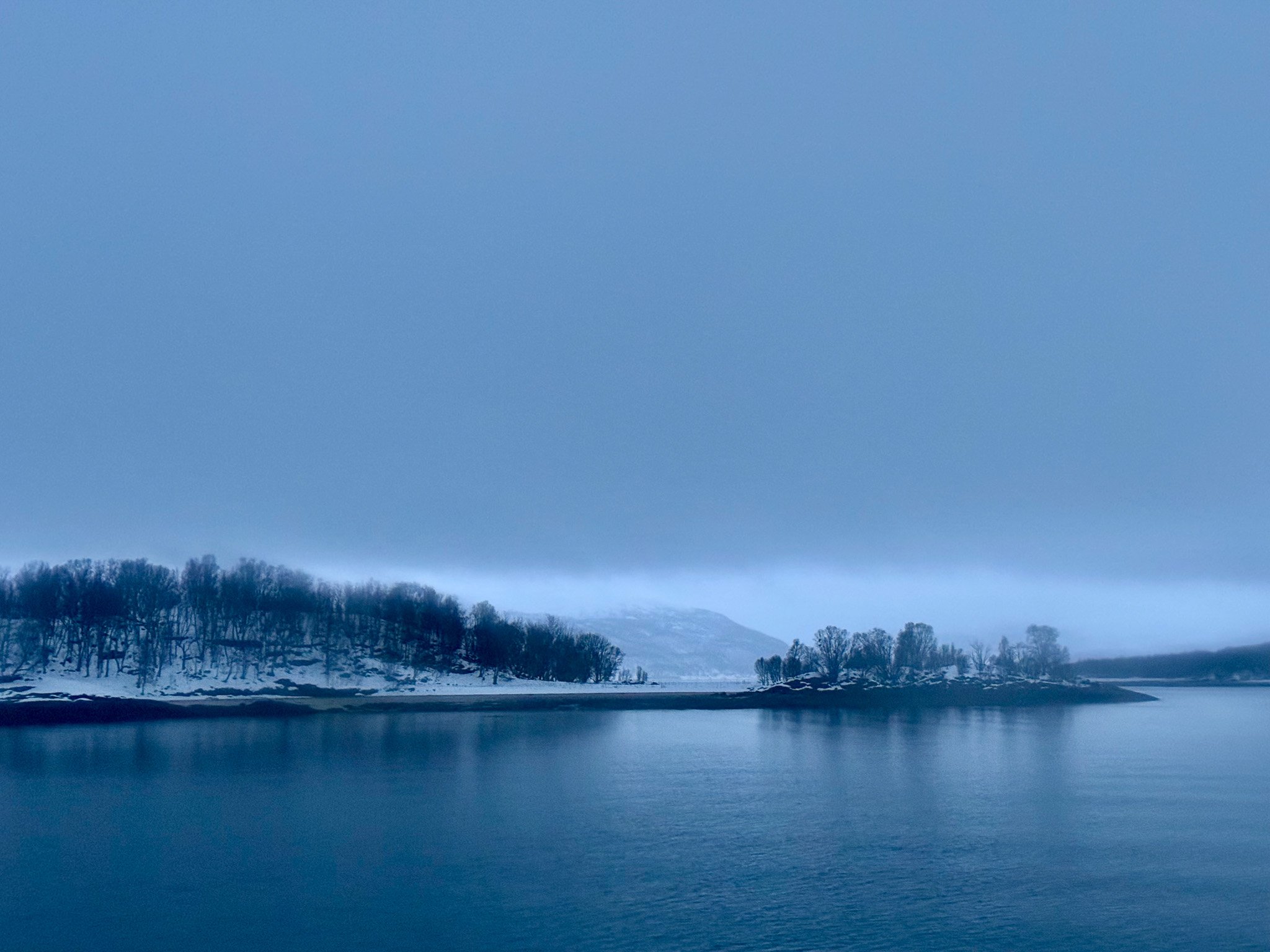 LE SOLEIL SE LEVE EN NORWEGE.jpg