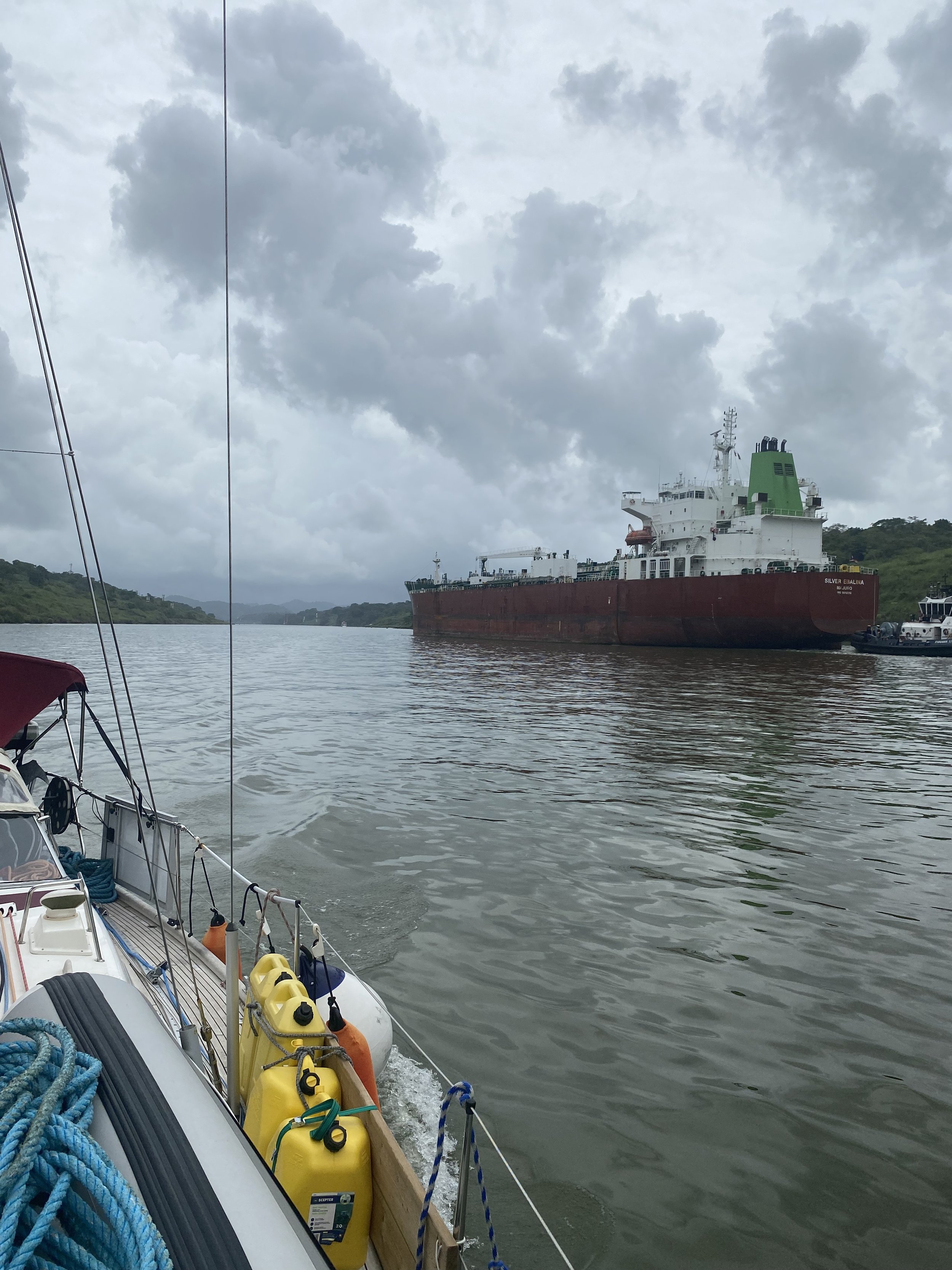 Passing a big vessel