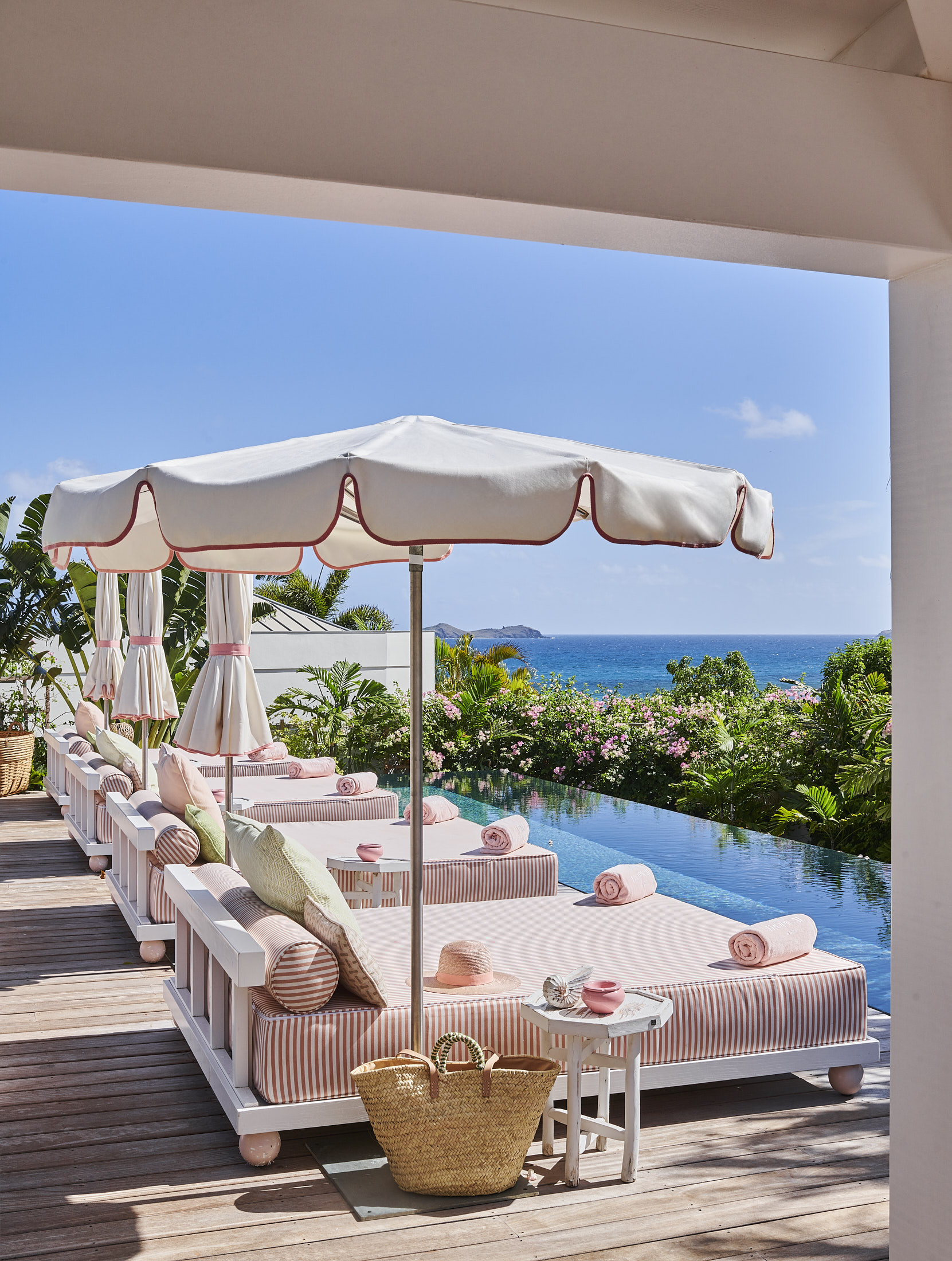 RETOUCHE_TROPICAL ST BARTH  COPYRIRGYT OBLIGATOIRE  DIDIER DEMAS_037.png