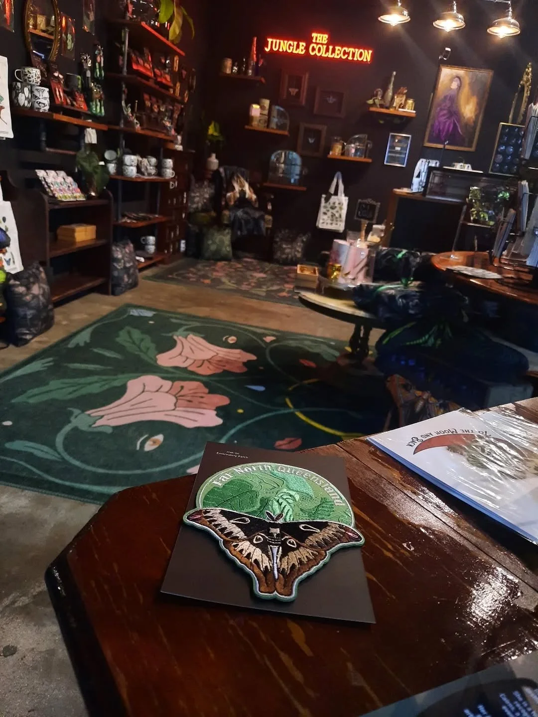 A gift shop unlike any other...

Inspired by the diverse wildlife of Far North Queensland, brought to life through the illustrative artwork of Cairns artist &amp; owner Jenna Minchin 🌿🐸🦋

When was the last time you visited us in @oceanawalk ?

We'