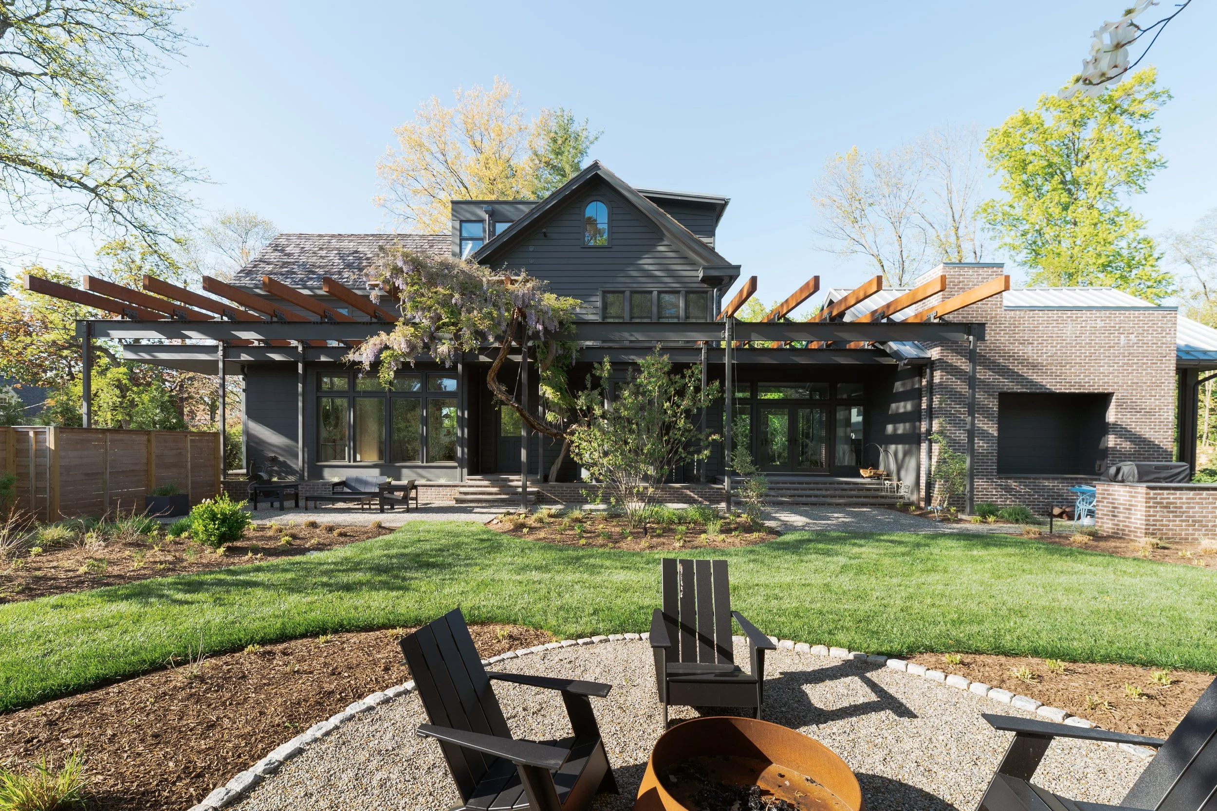 new-jersey-architectural-photographer-modern-home-backyard-pergola.jpg