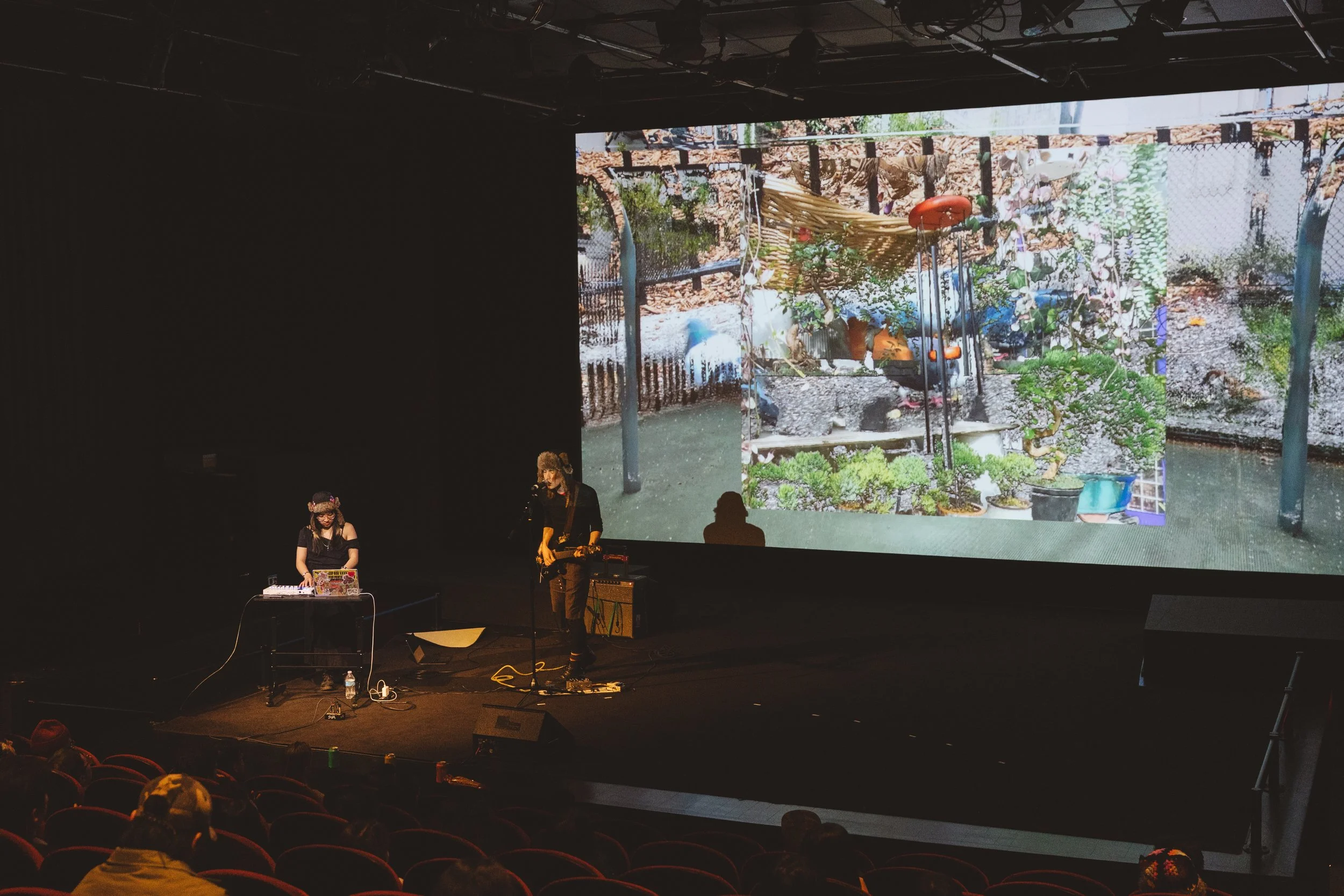 conference-stage-performance-wide-angle.JPG