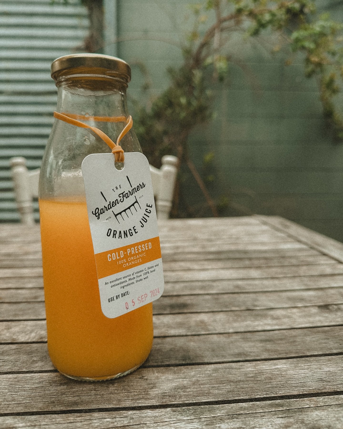 Whether your fav is the orange, red or green juice - we&rsquo;ve got you covered 🙌🏼 freshly squeezed &amp; local @the.garden.farmers Juice delivered weekly!