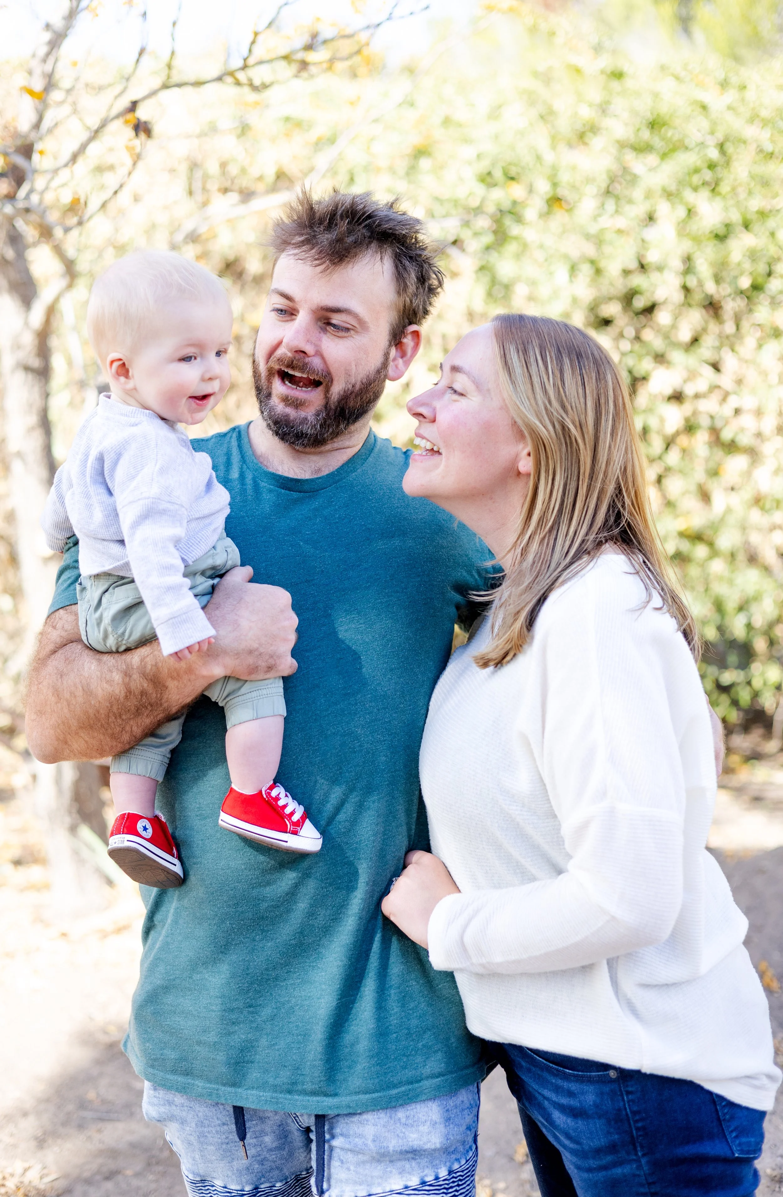Amos family photos barossa valley and adelaide family and newborn photographer canon r6 mkII autums family photos-4237.jpg