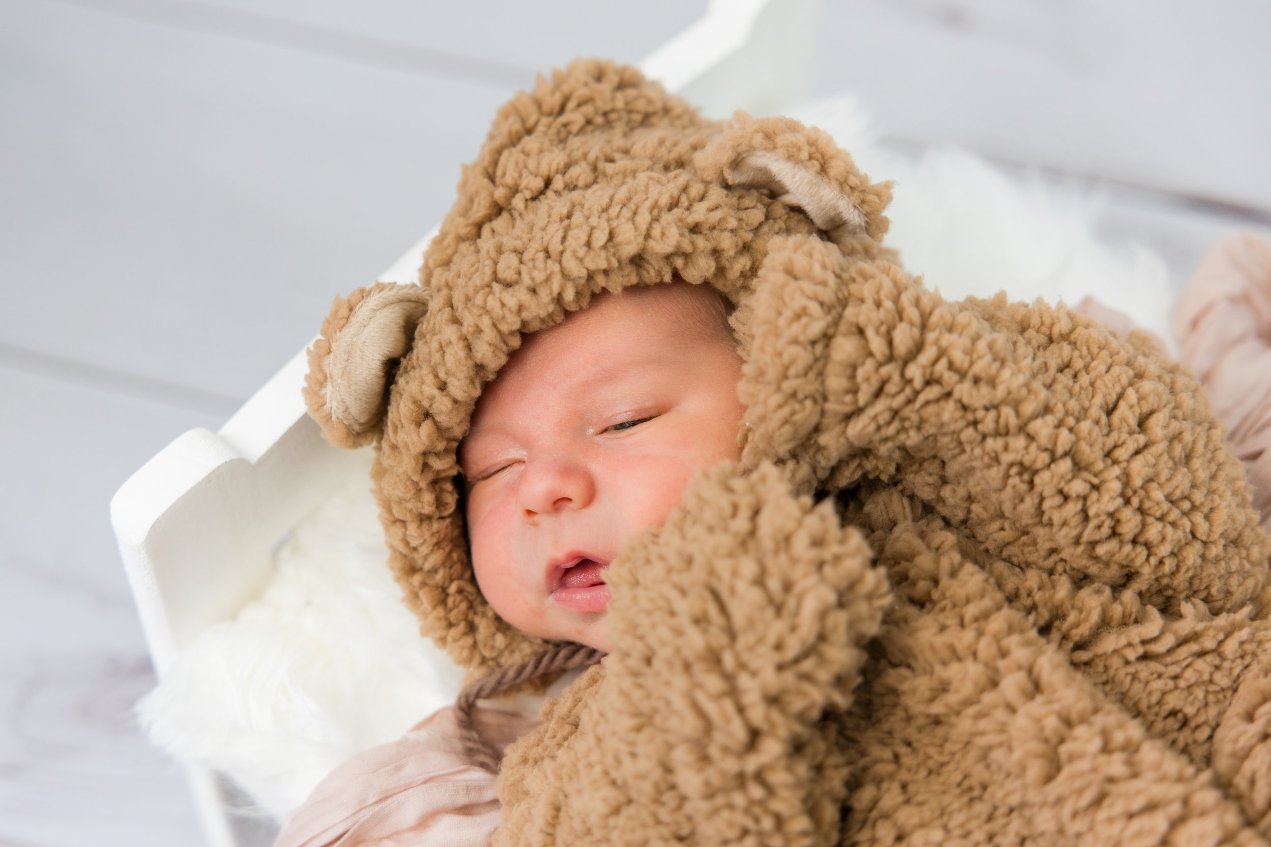 Eric Nicholson Newborn Photos-70.jpeg