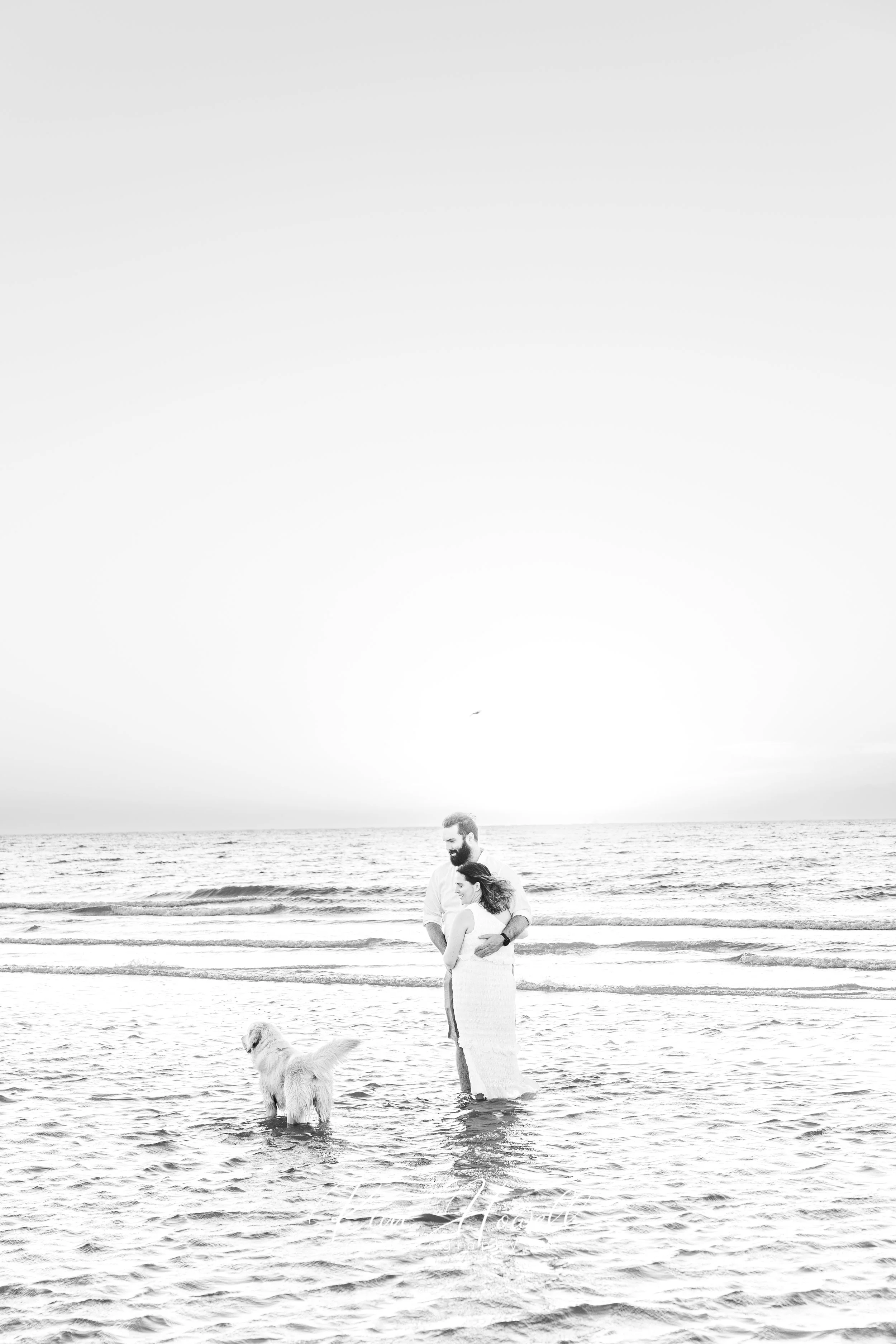 Scott & Mel at Largs Bay South Asutralia Family Photography & Maternity, Golden Retrieved & Pet Photography at the beach Canon R6-162.jpg