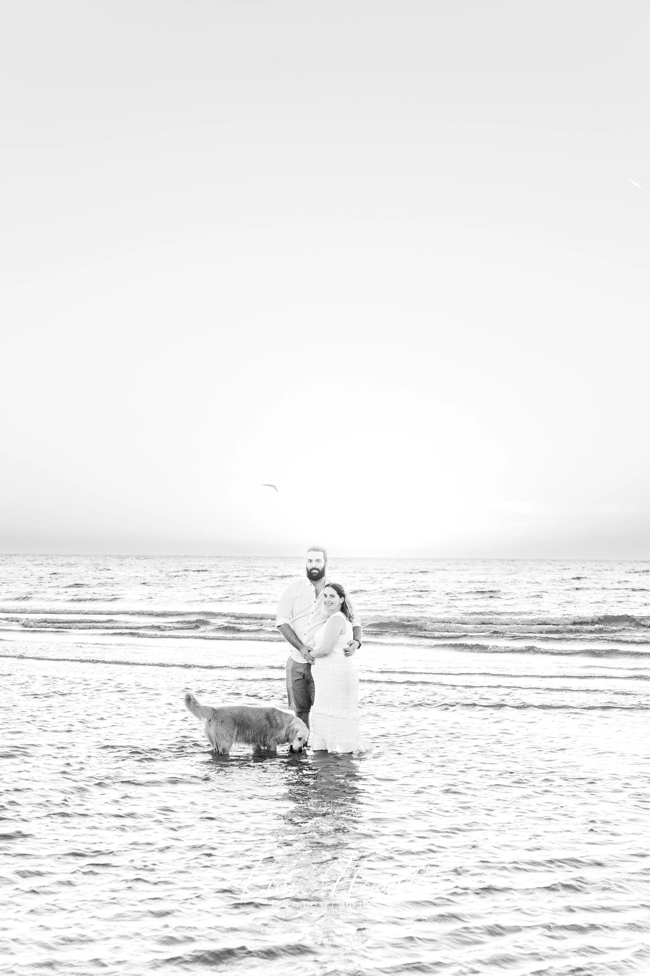 Scott & Mel at Largs Bay South Asutralia Family Photography & Maternity, Golden Retrieved & Pet Photography at the beach Canon R6-170.jpg