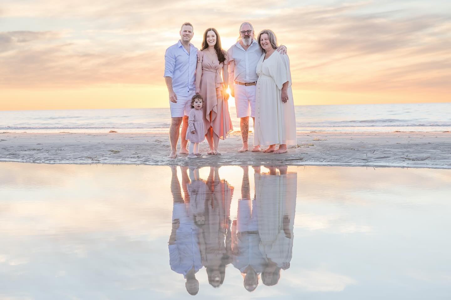 Golden hour magic with this beautiful family! There&rsquo;s something so special about capturing those tiny, precious moments with little ones &mdash; and this 1-year-old stole my heart!

I&rsquo;m absolutely in love with how the soft pastel palette 