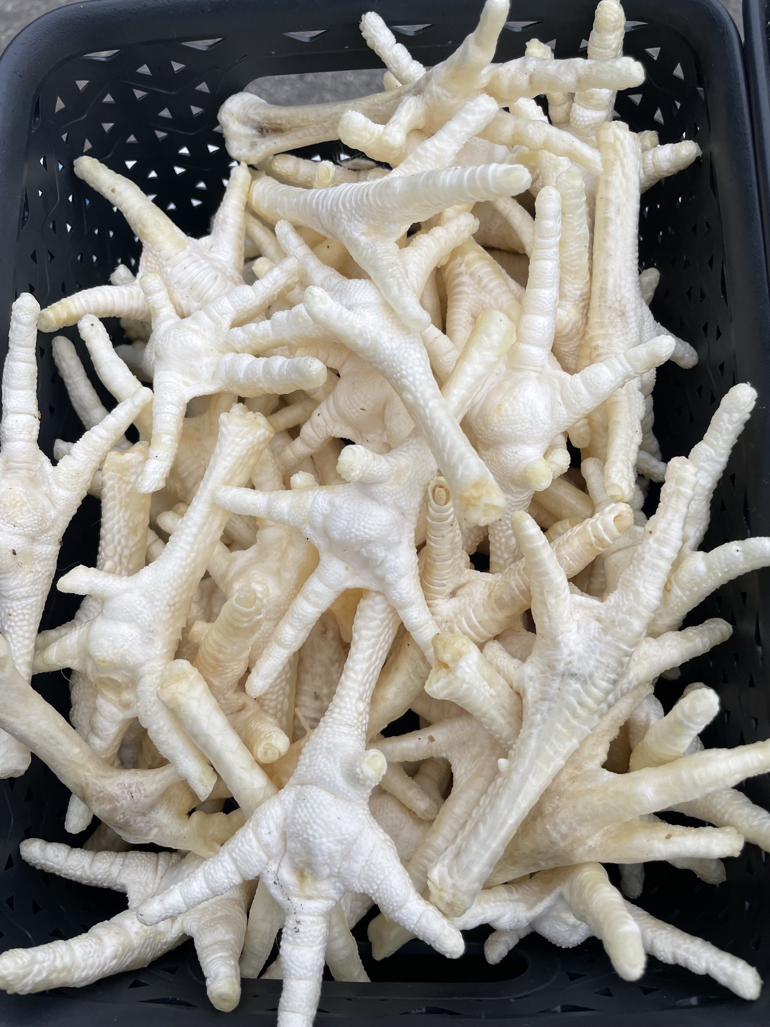 PUFFED CHICKEN FEET
