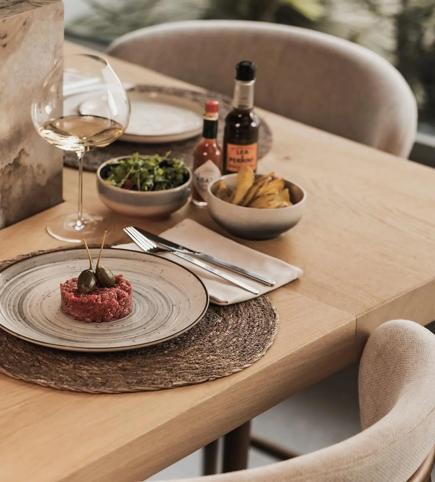 Recommendation | For a wine bar &amp; comfort food @millesime.antwerp an 18 min walk from our Lijnwaadmarkt residences ⁣
.⁣
.⁣
.⁣
.⁣
.⁣
#antwerp #antwerpcity #antwerpdesign #antwerpen #antwerpencity #antwerpen🇧🇪 #antwerpfoodguide #antwerpfoodie #an