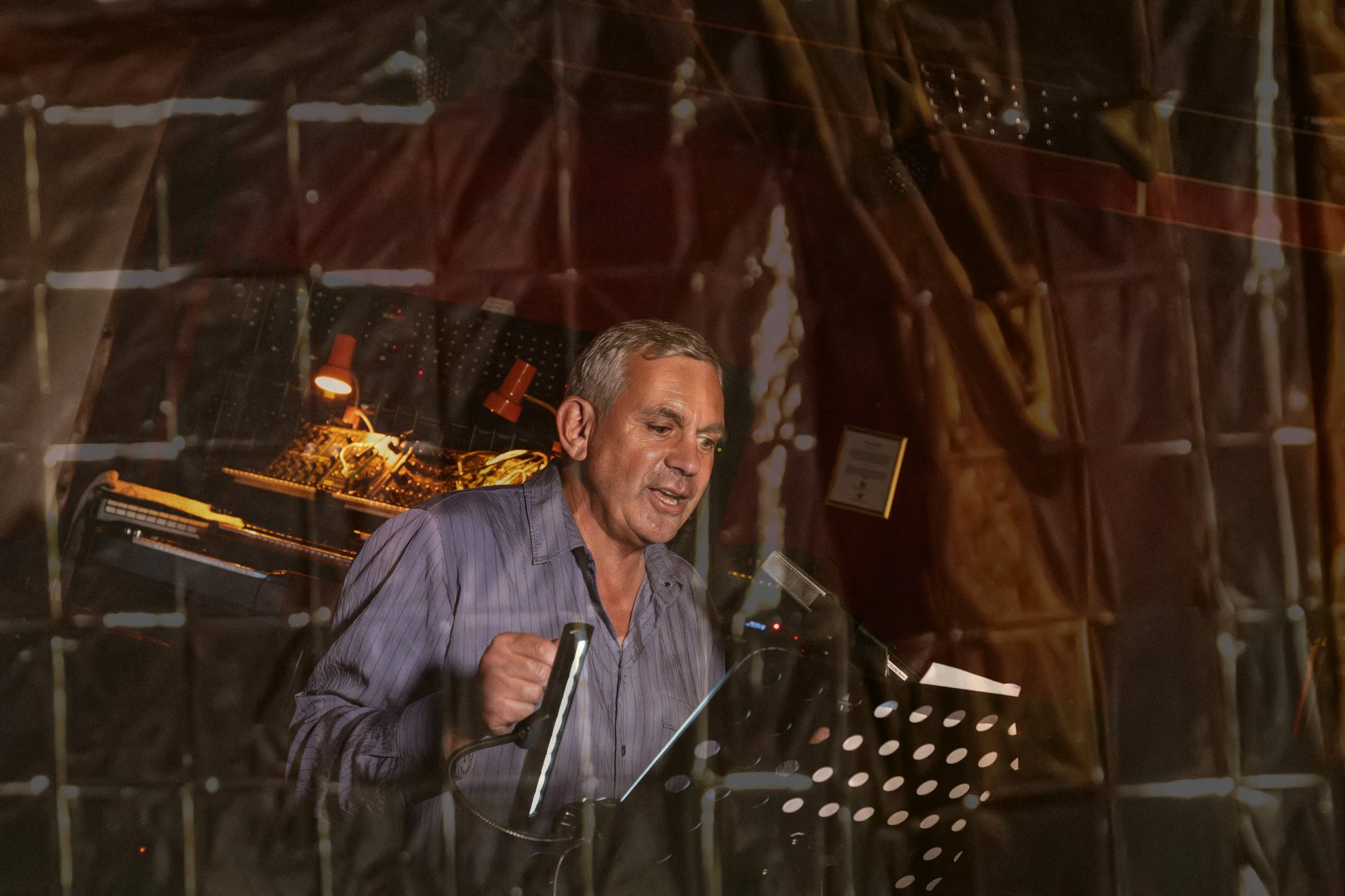 Weltraumexkursion mit Wladimir Kaminer! Musikalisch und visuell untermalt vom Sound 8 Orchestra. 31.05.25