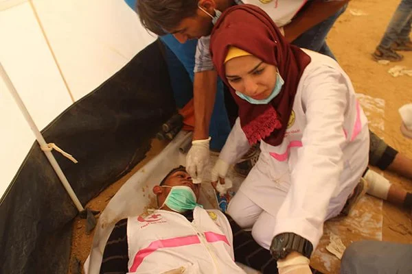 Oproep aan minister Blok: veroordeel aanvallen op hulpverleners